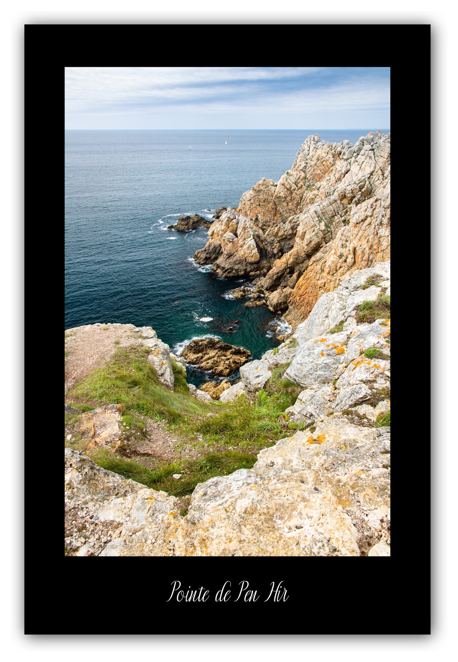 Poster Pointe de Pen Hir - Bretagne (France). Affiches Formats 30x40 cm, 40x60 cm ou 50x70 cm. Impression sur Papier Photo. Décoration murale. Paysage. Mer. Phare.