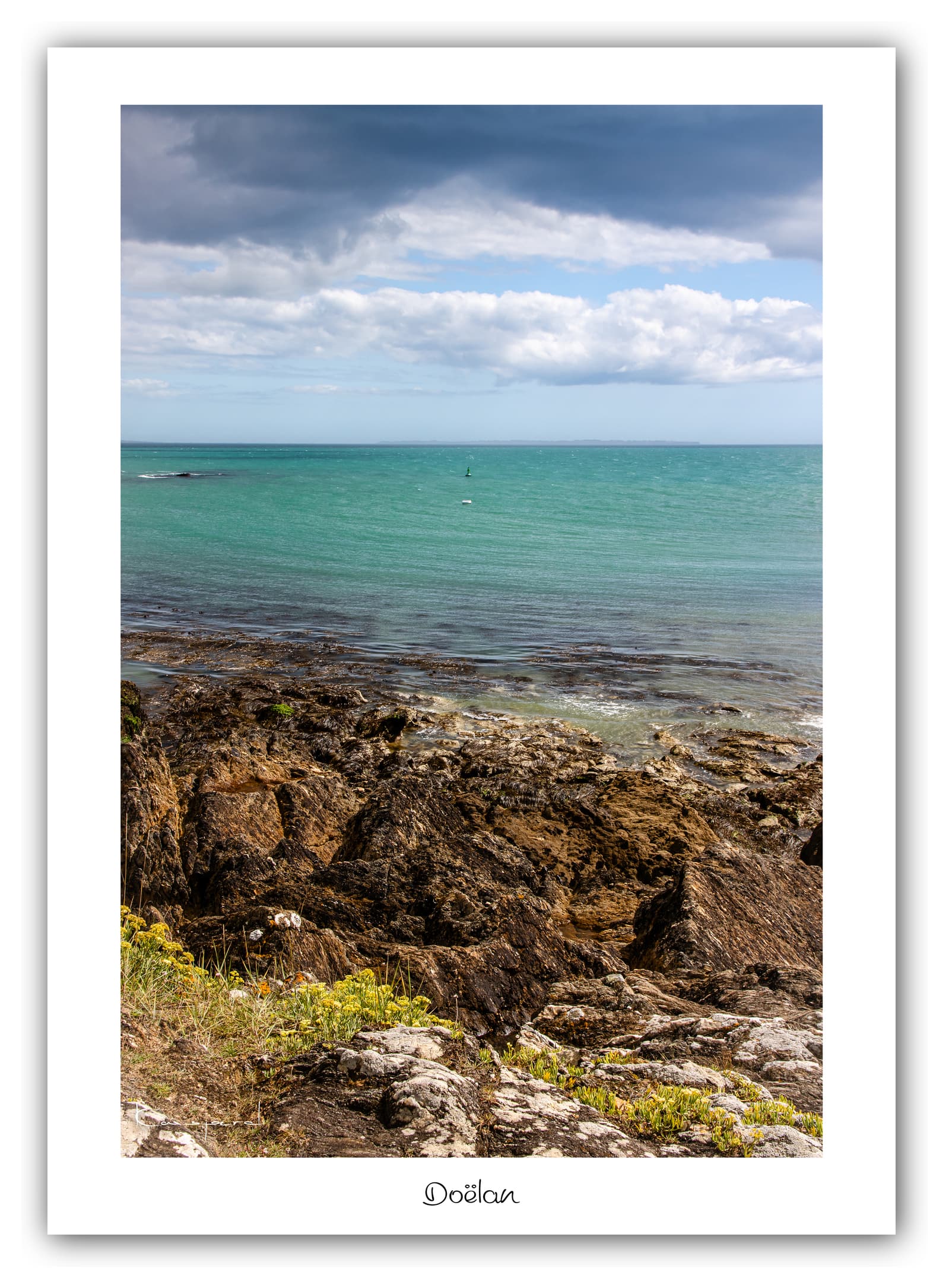 Poster Doëlan (Bretagne - France). Affiches Formats 30x40cm, 40x60 cm ou 50x70 cm. Impression sur Papier Photo. Décoration murale. Paysage. Océan.