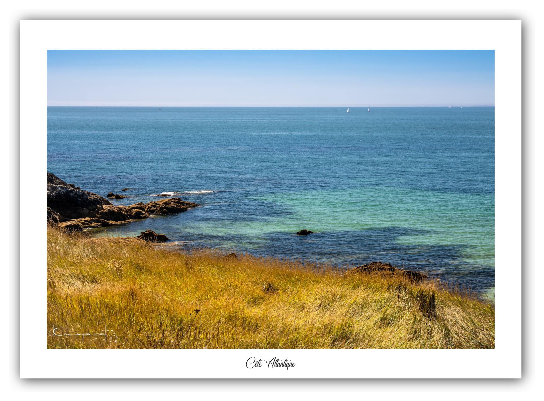 Poster Côte Atlantique (Bretagne - France). Affiches Formats 30x40cm, 40x60 cm ou 50x70 cm. Impression sur Papier Photo. Décoration murale. Paysage. Mer.