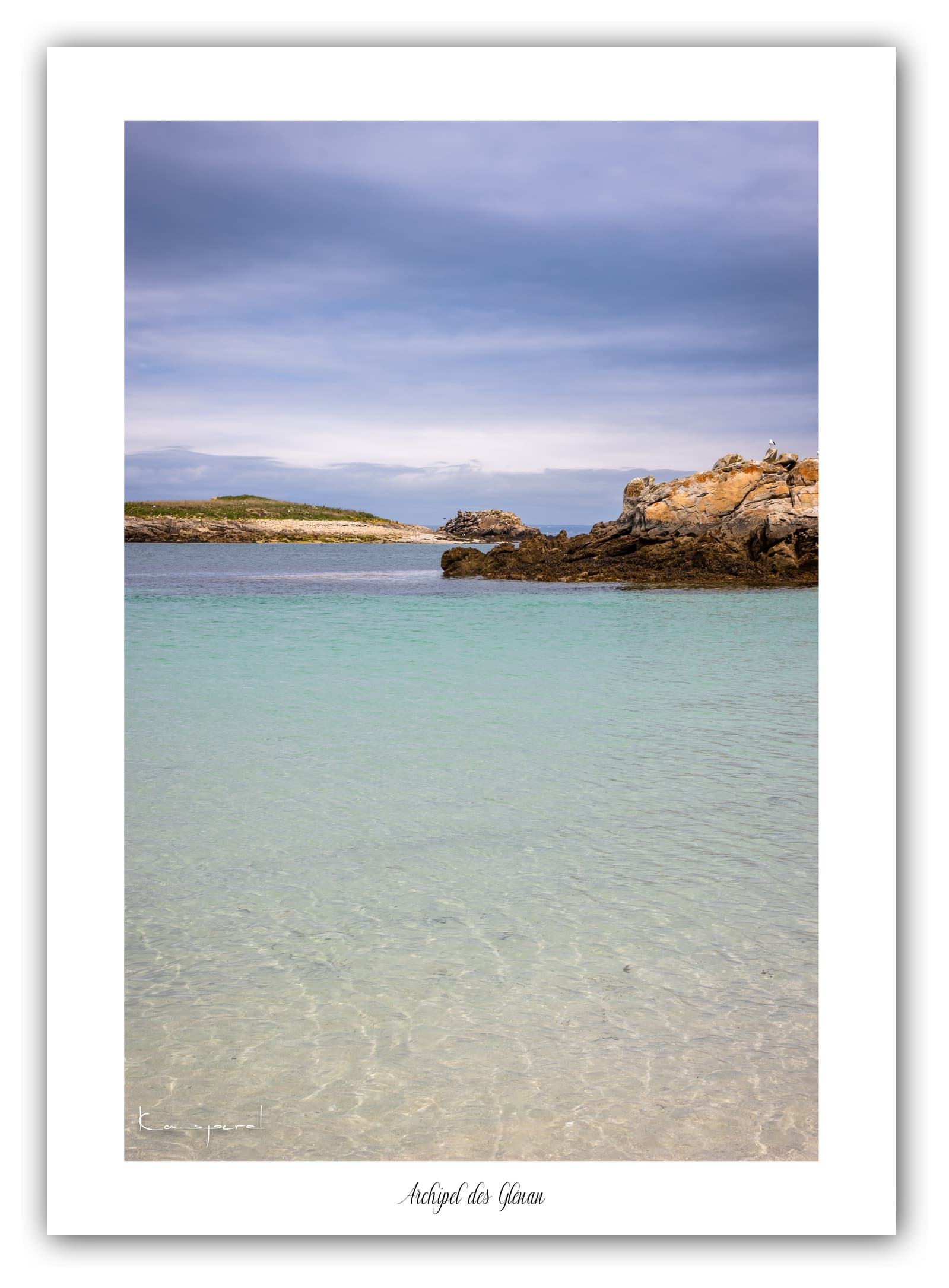 Poster Archipel des Glénan (Bretagne - France). Affiches Formats 30x40cm, 40x60 cm ou 50x70 cm. Impression sur Papier Photo. Décoration murale. Paysage. Océan. Îles.