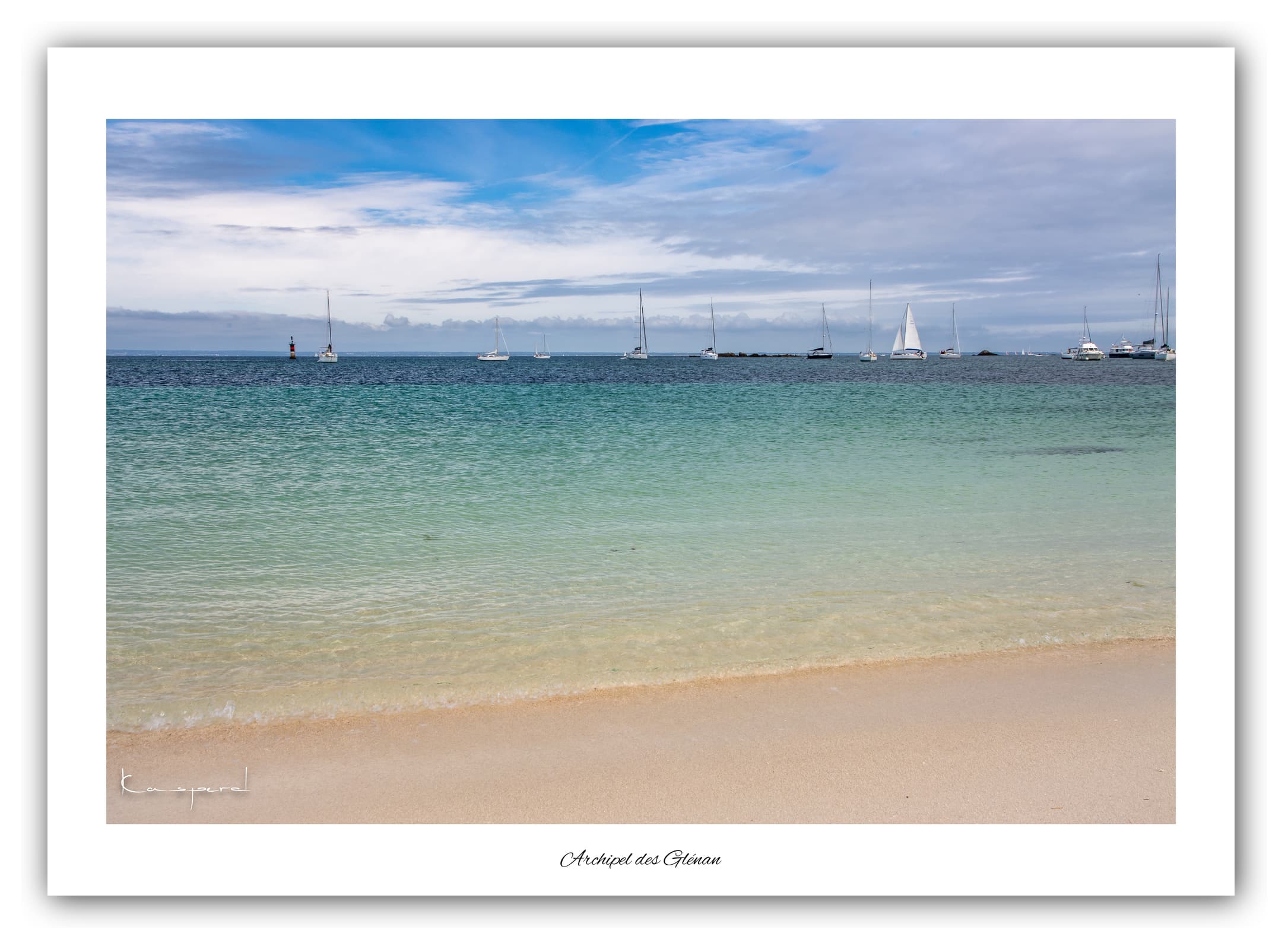 Poster Archipel des Glénan (Bretagne - France). Affiches Formats 30x40cm, 40x60 cm ou 50x70 cm. Impression sur Papier Photo. Décoration murale. Paysage. Océan. Îles.
