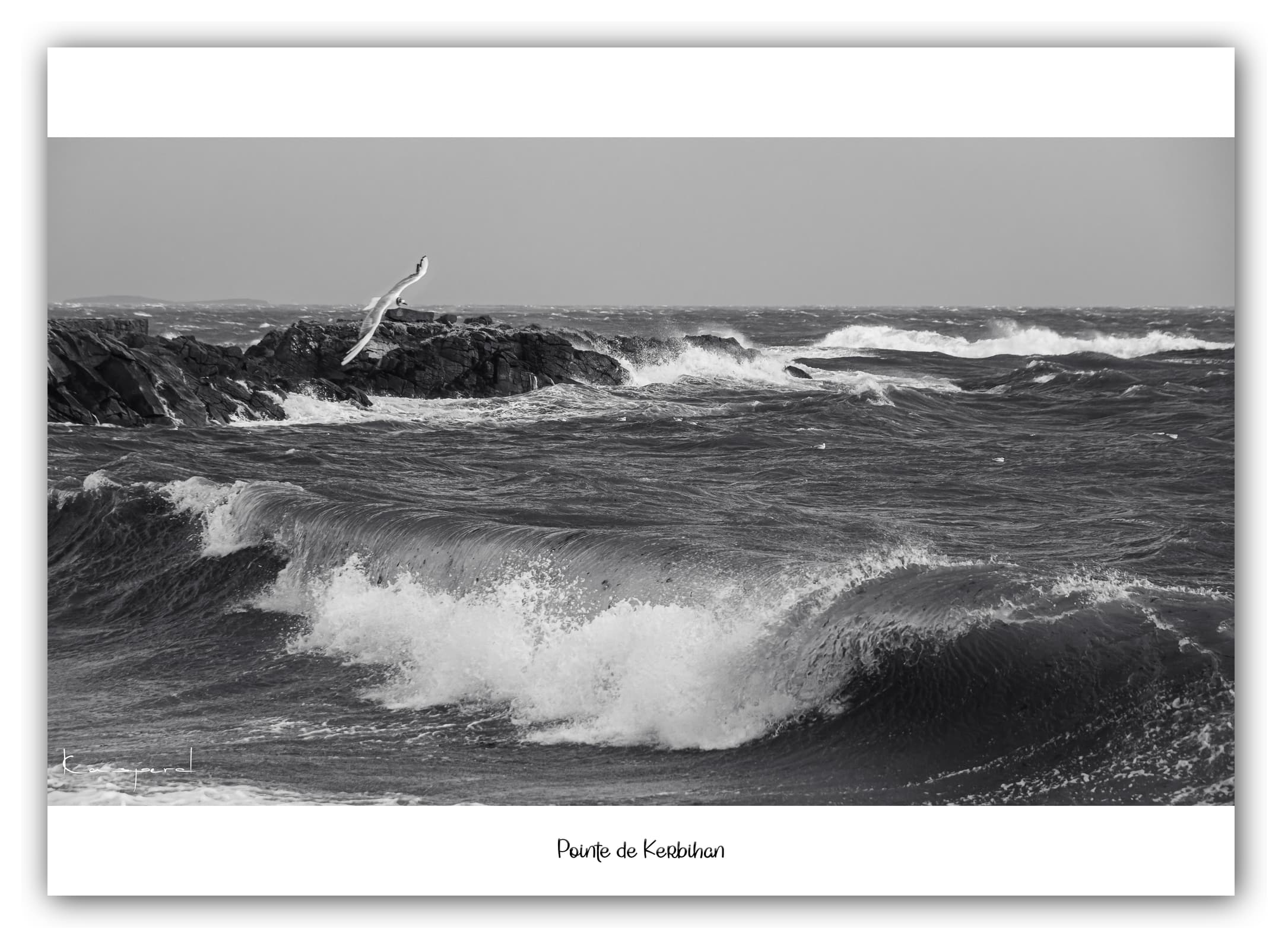 Poster Pointe de Kerbihan (Bretagne - France). Affiches Formats 30x40cm, 40x60 cm ou 50x70 cm. Impression sur Papier Photo. Décoration murale. Paysage. Noir et Blanc.