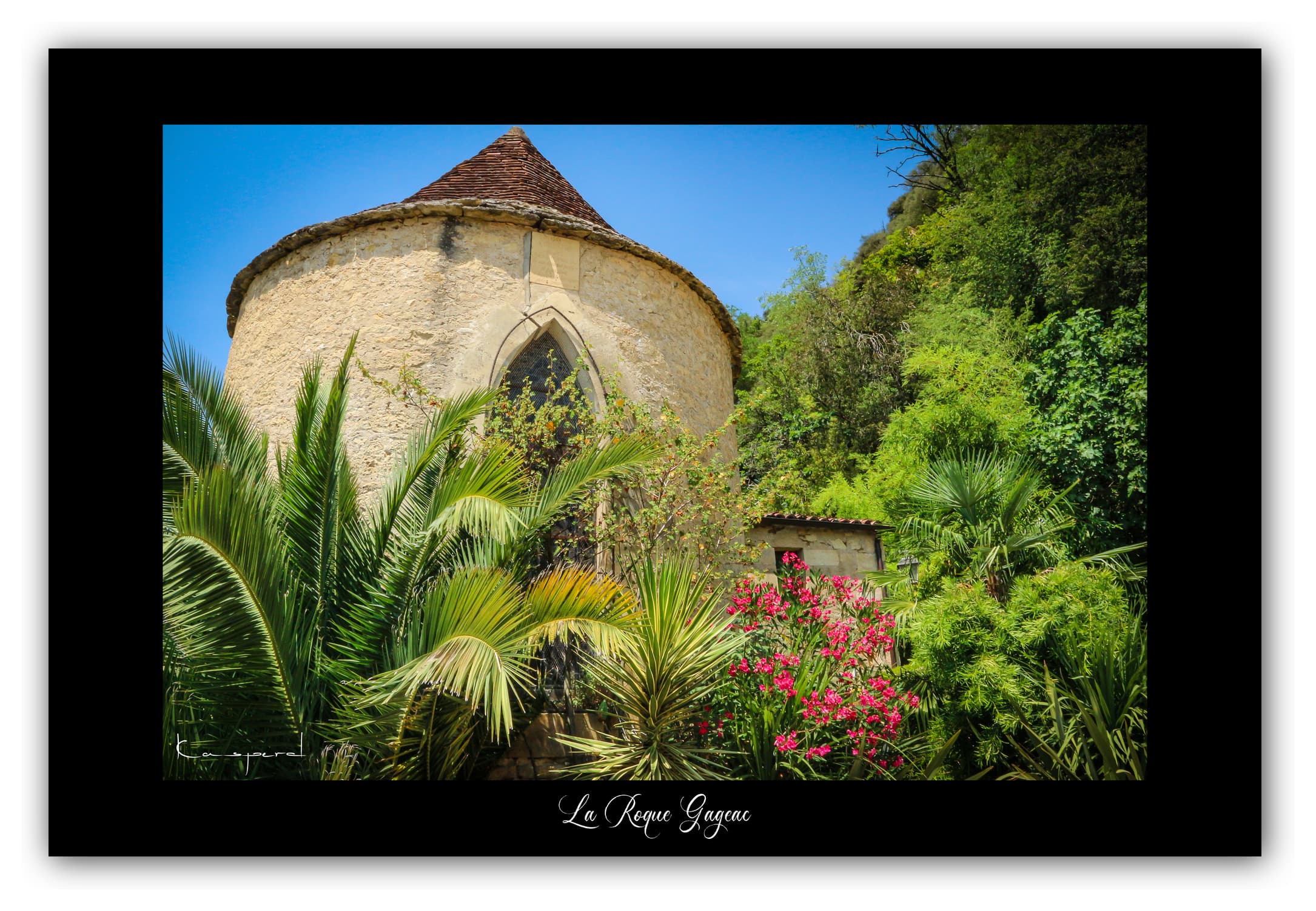 Poster La Roque Gageac - Dordogne (France). Affiches Formats 30x40 cm, 40x60 cm ou 50x70 cm. Impression sur Papier Photo. Décoration murale. Paysage. Architecture.