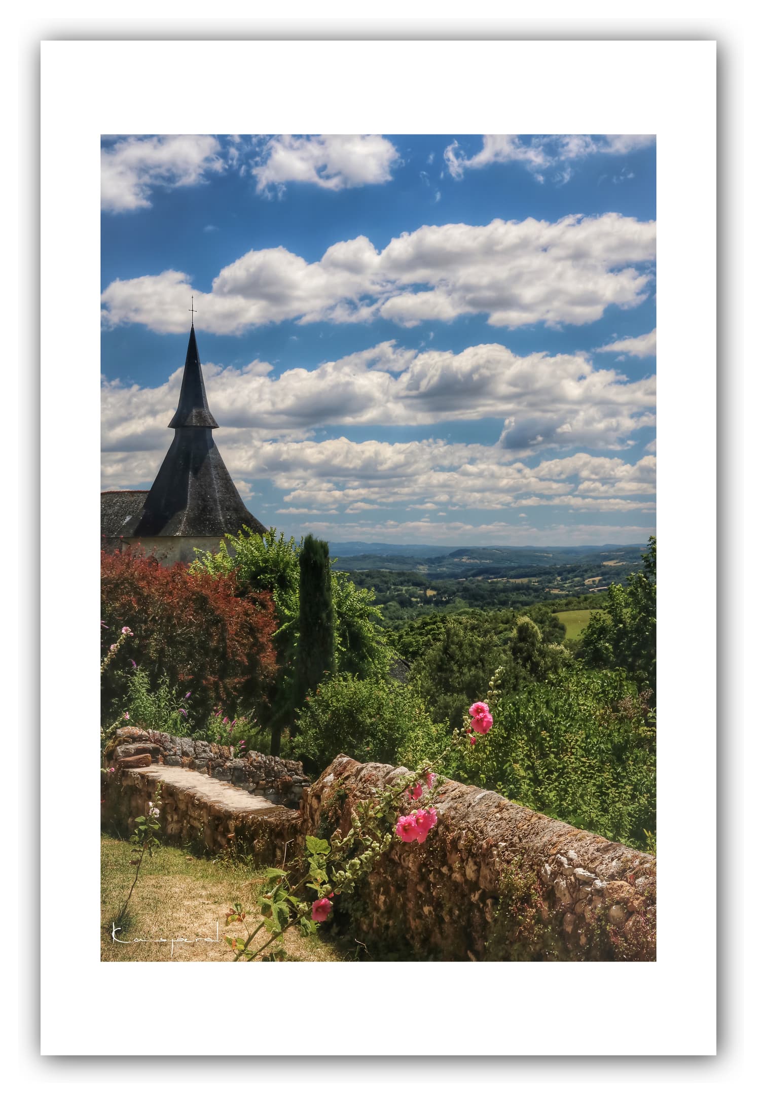 Poster Turenne - Corrèze (France). Affiches Formats 30x40 cm, 40x60 cm ou 50x70 cm. Impression sur Papier Photo. Décoration murale. Paysage. Architecture.