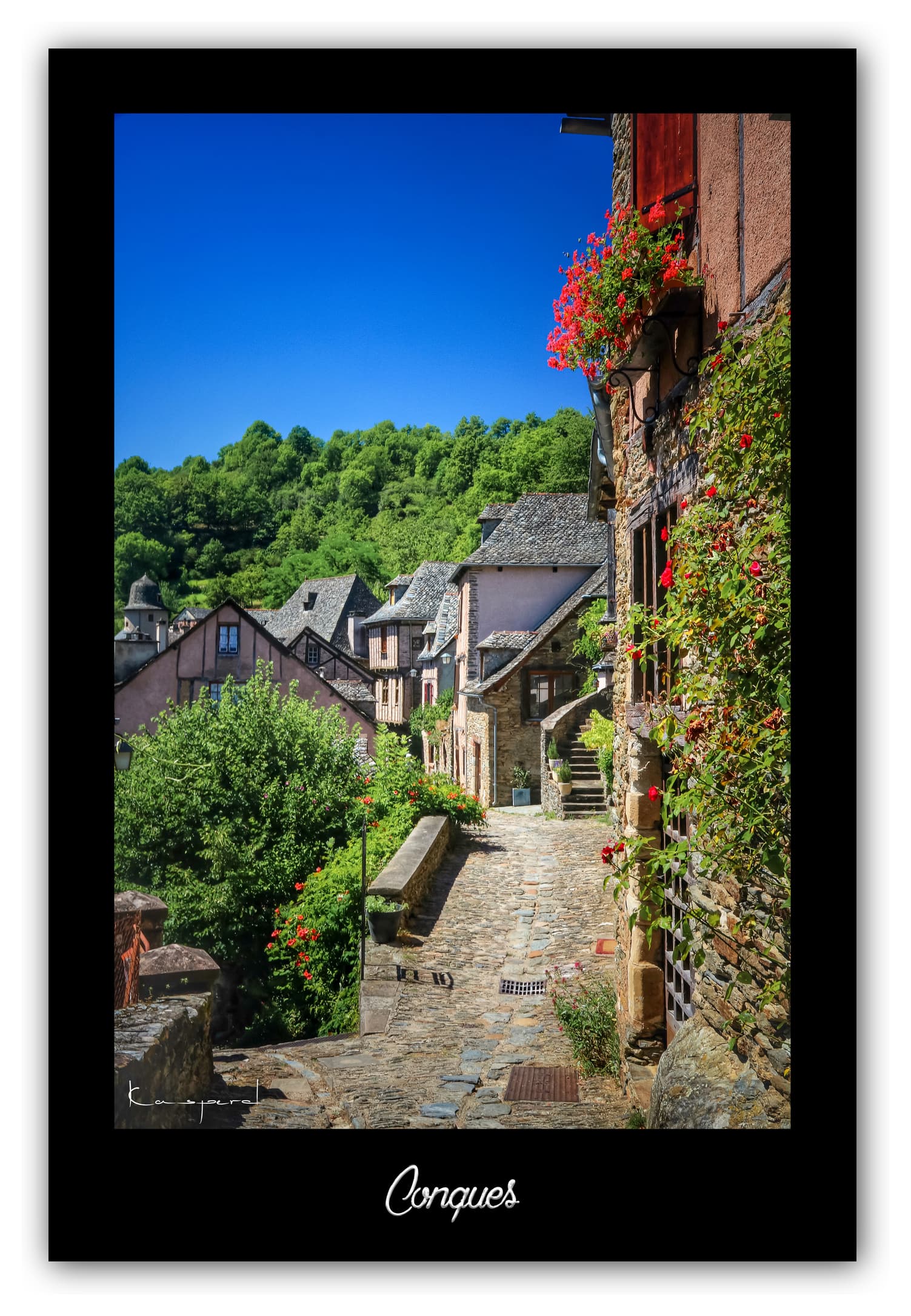 Poster Conques - Aveyron (France). Affiches Formats 30x40 cm, 40x60 cm ou 50x70 cm. Impression sur Papier Photo. Décoration murale. Paysage. Architecture. Nature.