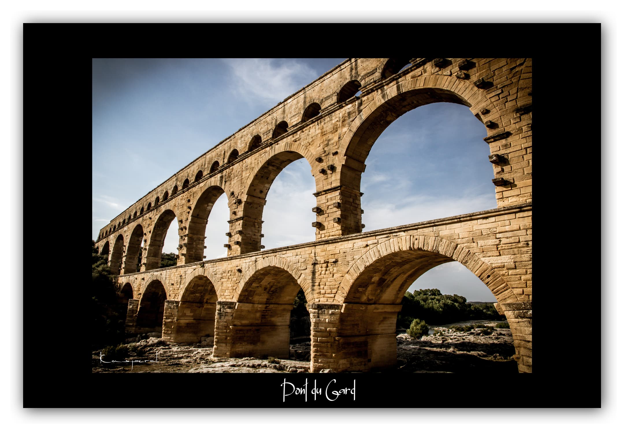 Poster Pont du Gard - Gard (France). Affiches Formats 30x40 cm, 40x60 cm ou 50x70 cm. Impression sur Papier Photo. Décoration murale. Paysage. Architecture.