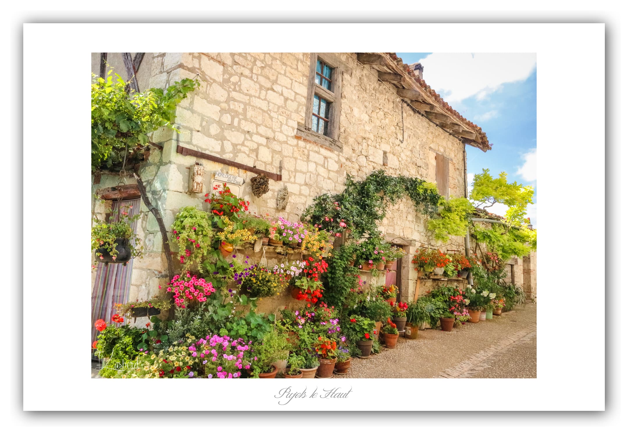 Poster Pujols-le-Haut - Lot et Garonne (France). Affiches Formats 30x40 cm, 40x60 cm ou 50x70 cm. Impression sur Papier Photo. Décoration murale. Paysage. Architecture.