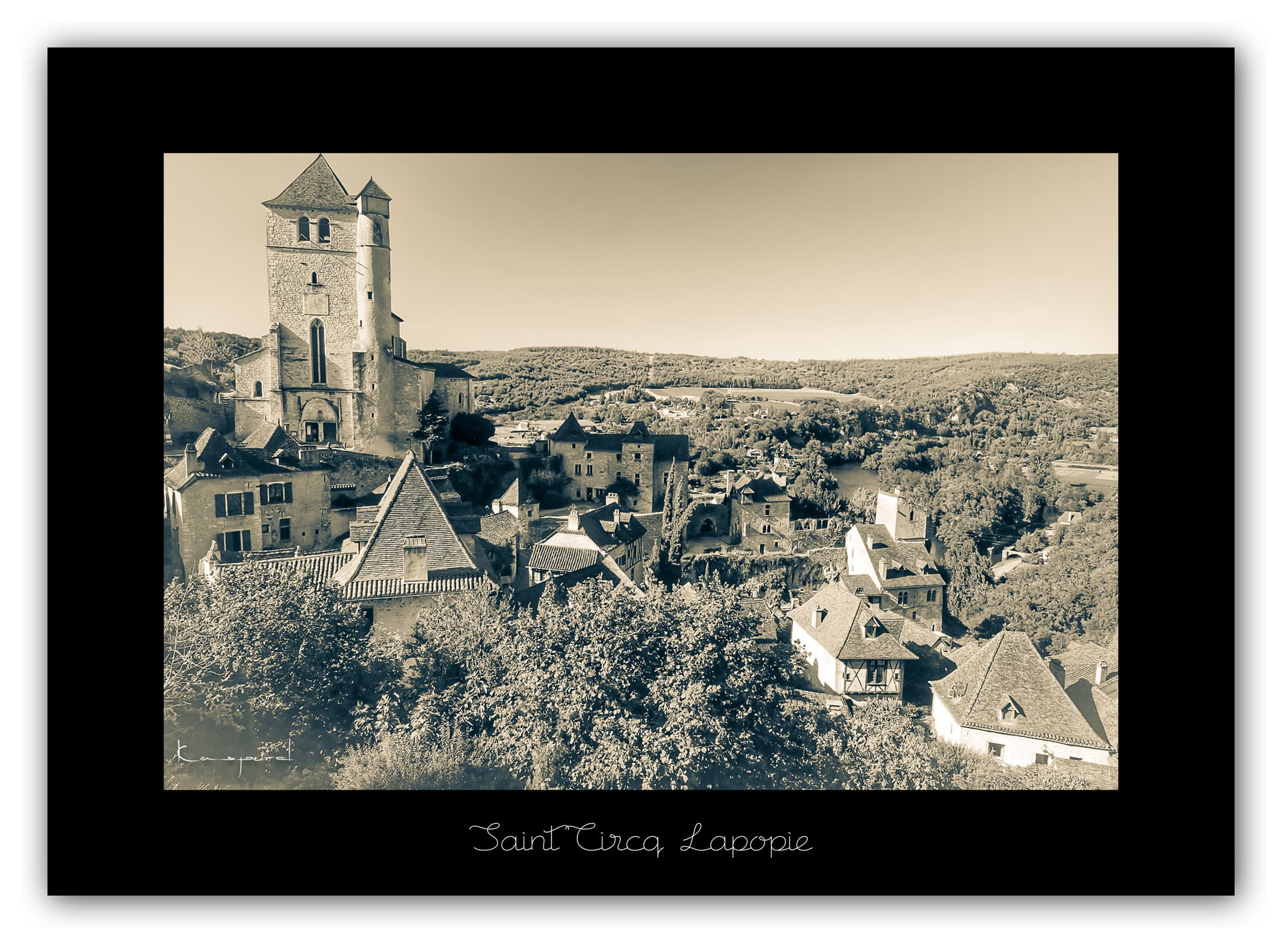 Poster Saint Cirq Lapopie - Lot (France). Affiches Formats 30x40 cm, 40x60 cm ou 50x70 cm. Impression sur Papier Photo. Décoration murale. Paysage. Architecture.