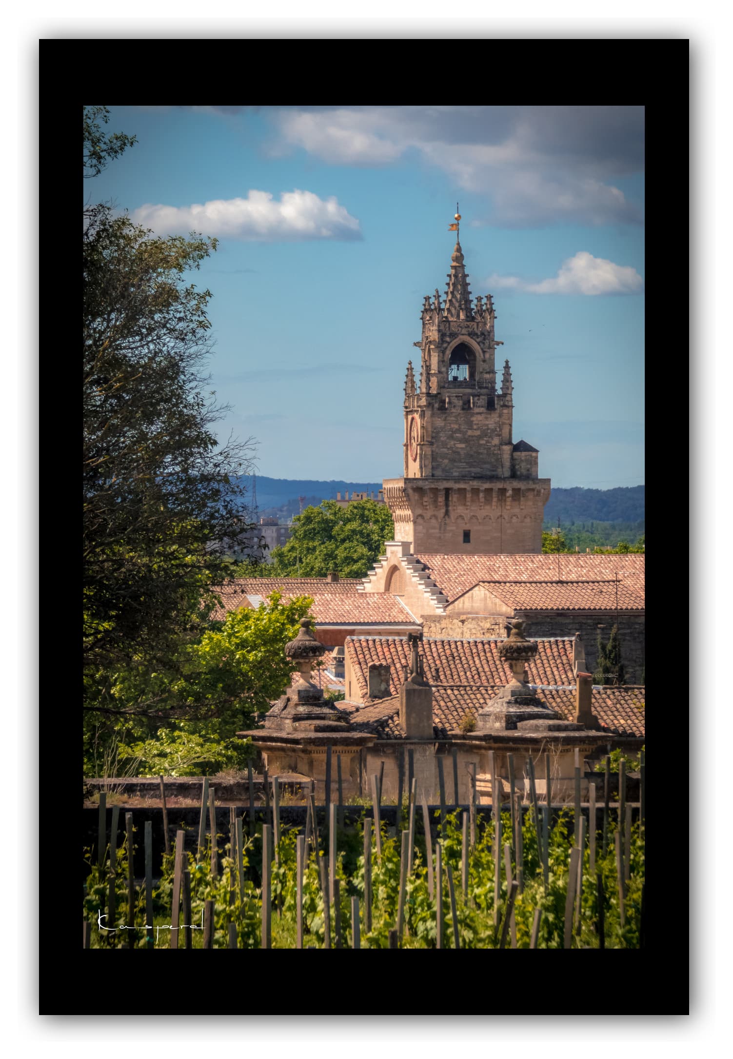 Poster Tour de l'Horloge - Avignon (France). Affiches Formats 30x40 cm, 40x60 cm ou 50x70 cm. Impression sur Papier Photo. Décoration murale. Ville. Mairie. Architecture. Vieilles Pierres.