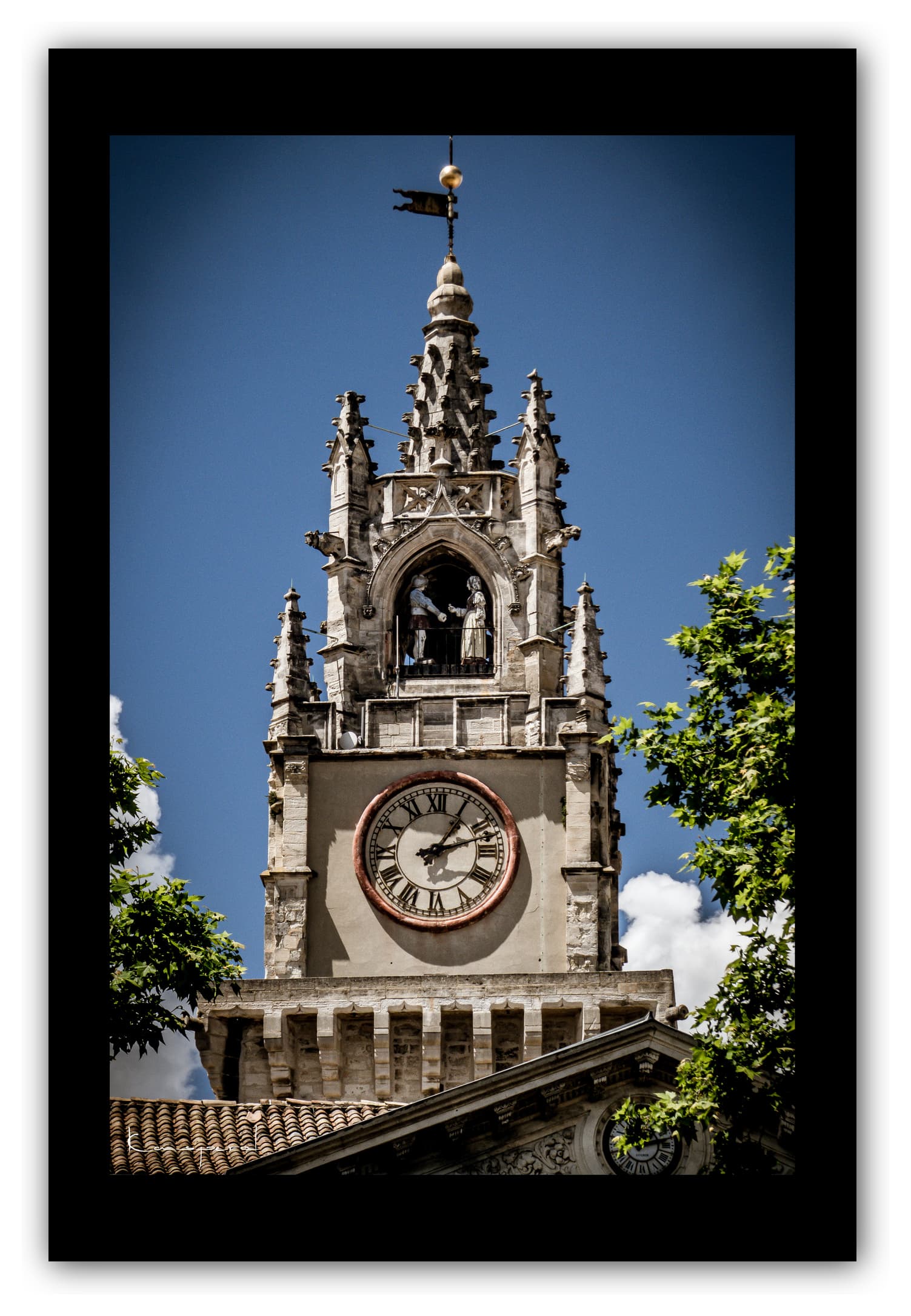Poster Tour de l'Horloge - Avignon (France). Affiches Formats 30x40 cm, 40x60 cm ou 50x70 cm. Impression sur Papier Photo. Décoration murale. Ville. Mairie. Architecture.