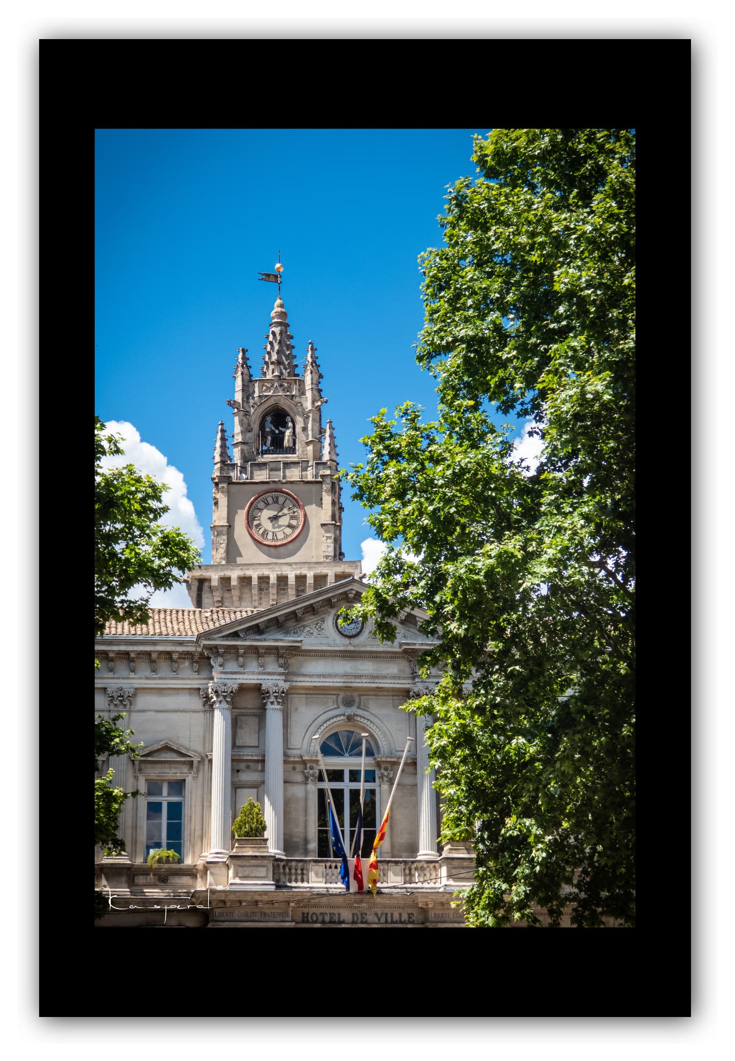 Poster Tour de l'Horloge - Avignon (France). Affiches Formats 30x40 cm, 40x60 cm ou 50x70 cm. Impression sur Papier Photo. Décoration murale. Ville. Hôtel de Ville. Architecture. Tour.