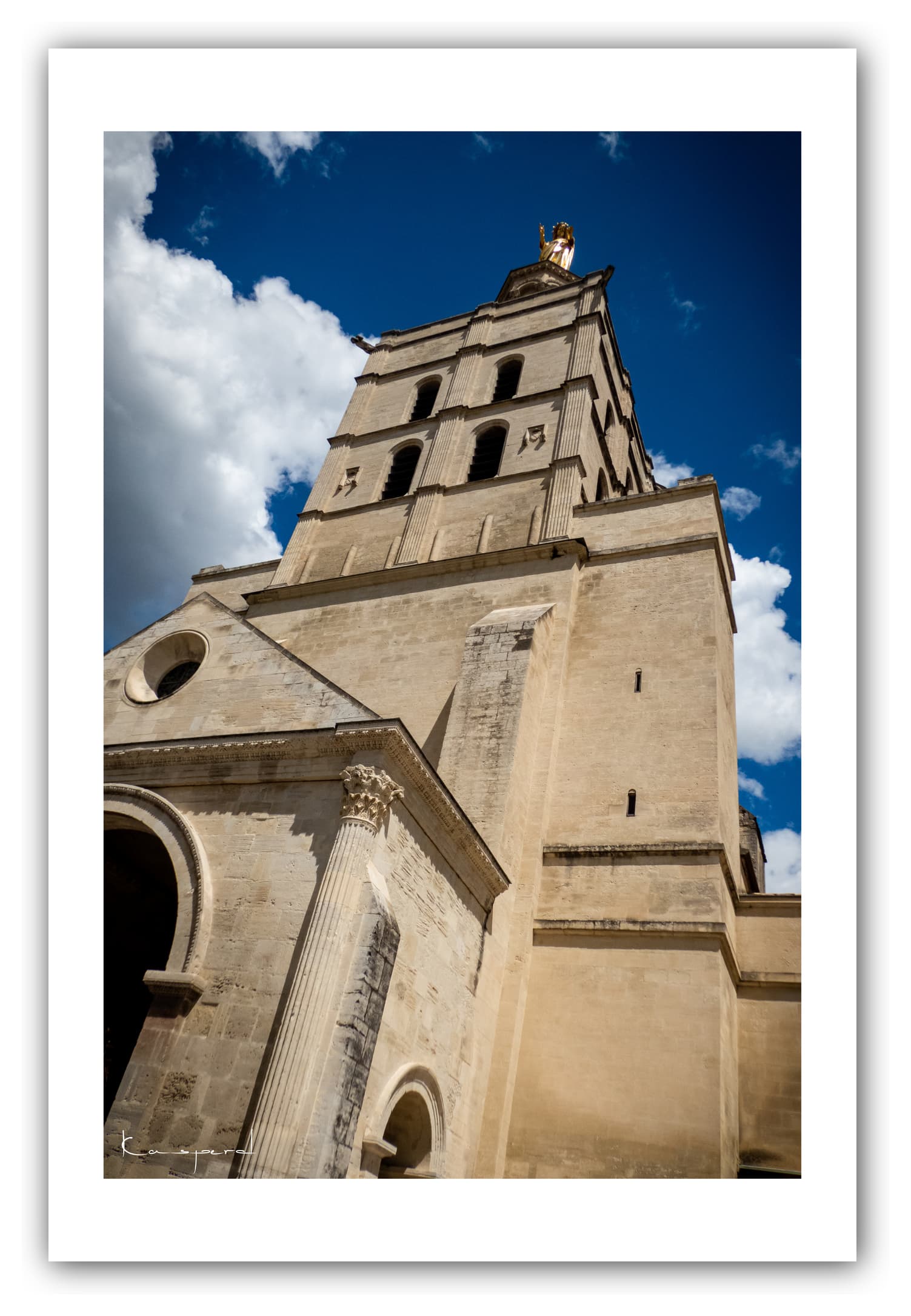 Poster Notre Dame des Doms - Avignon (France). Affiches Formats 30x40 cm, 40x60 cm ou 50x70 cm. Impression sur Papier Photo. Décoration murale. Ville. Cathédrale. Architecture.