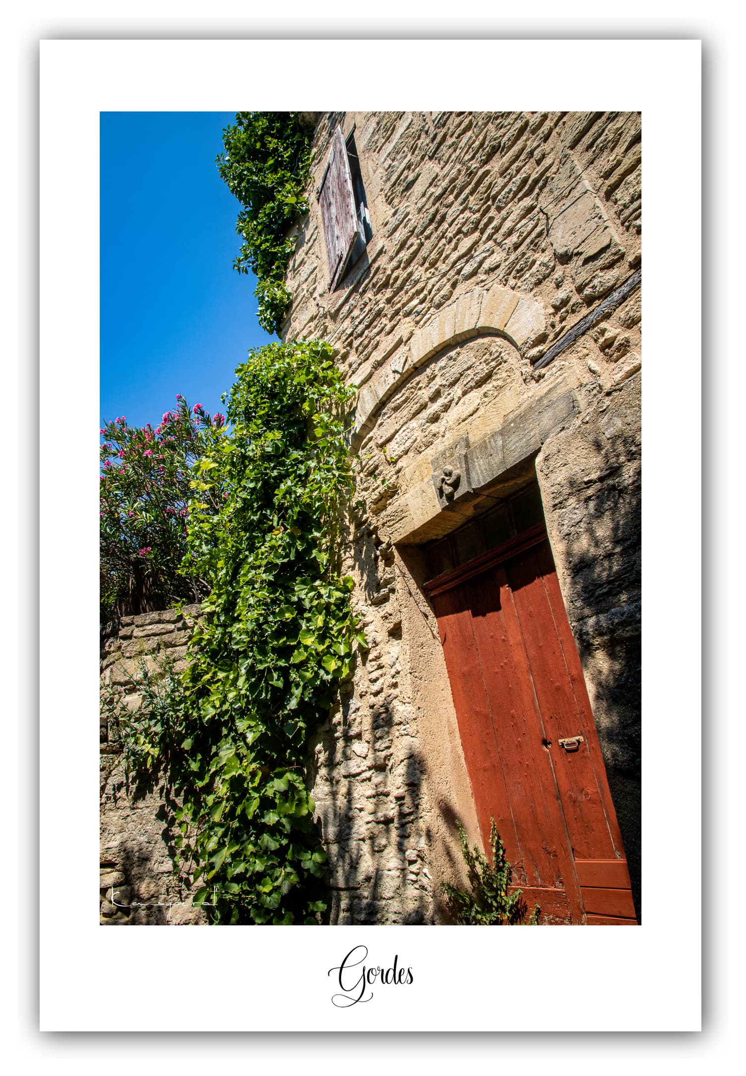 Poster Gordes (Vaucluse - France). Affiches Formats 30x40 cm, 40x60 cm, 50x70 cm. Impression sur Papier Photo. Décoration murale. Village. Architecture.