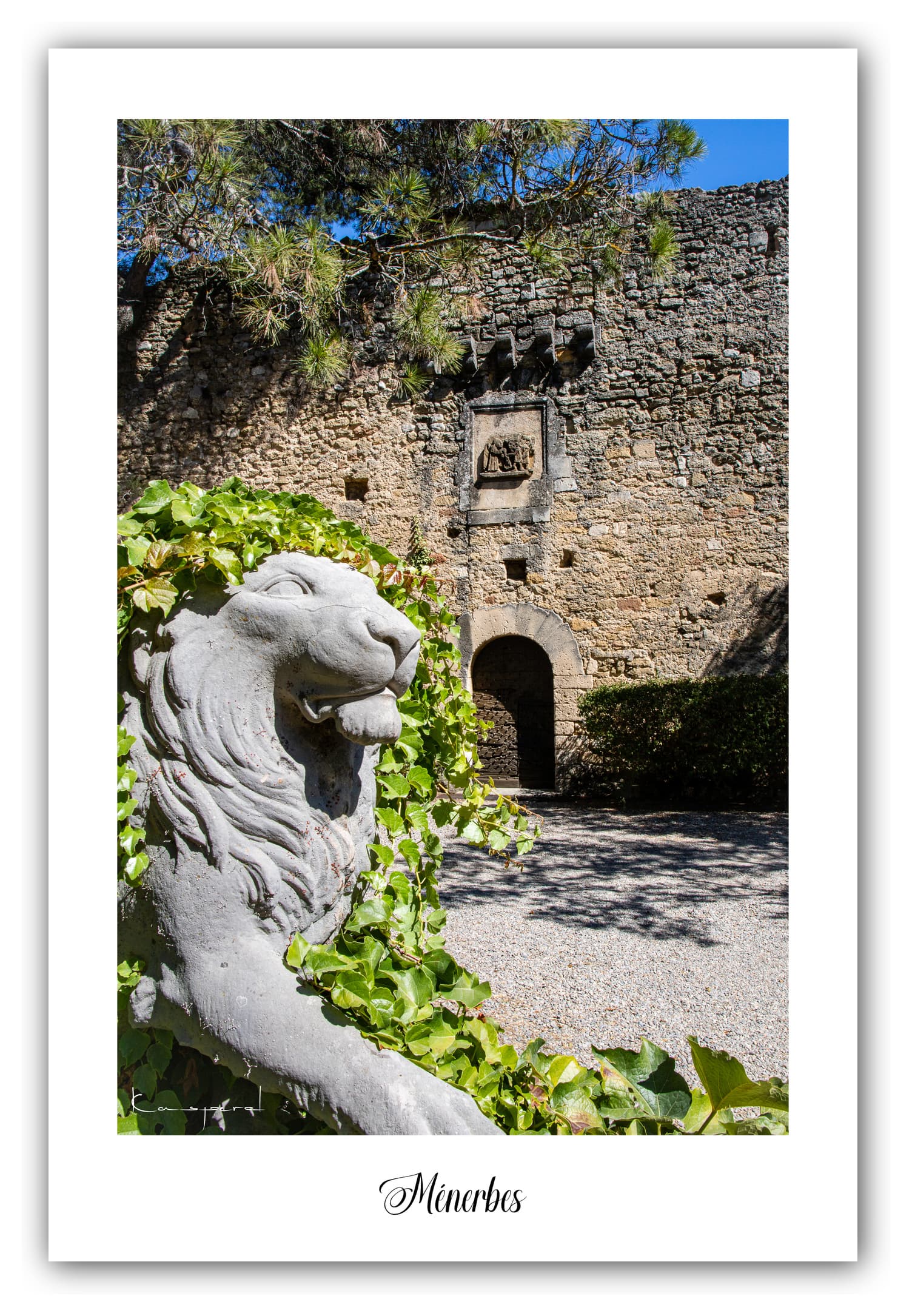 Poster Ménerbes (Vaucluse - France). Affiches Formats 30x40 cm, 40x60 cm, 50x70 cm.Impression sur Papier Photo. Décoration murale. Village. Architecture.