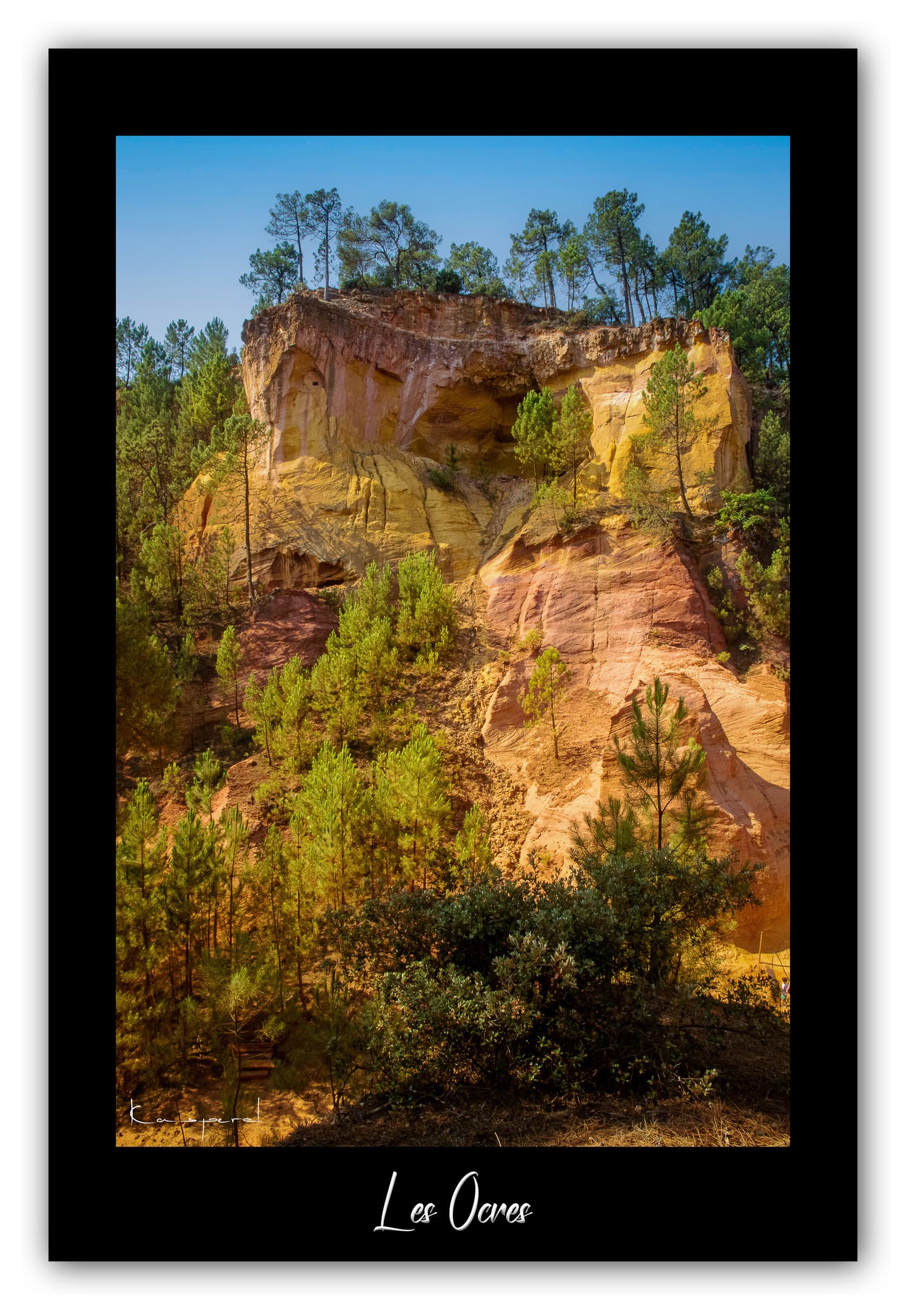 Poster Roussillon (Vaucluse - France). Affiches Formats 30x40 cm, 40x60 cm ou 50x70 cm. Impression sur Papier Photo. Décoration murale. Paysage. Couleur.