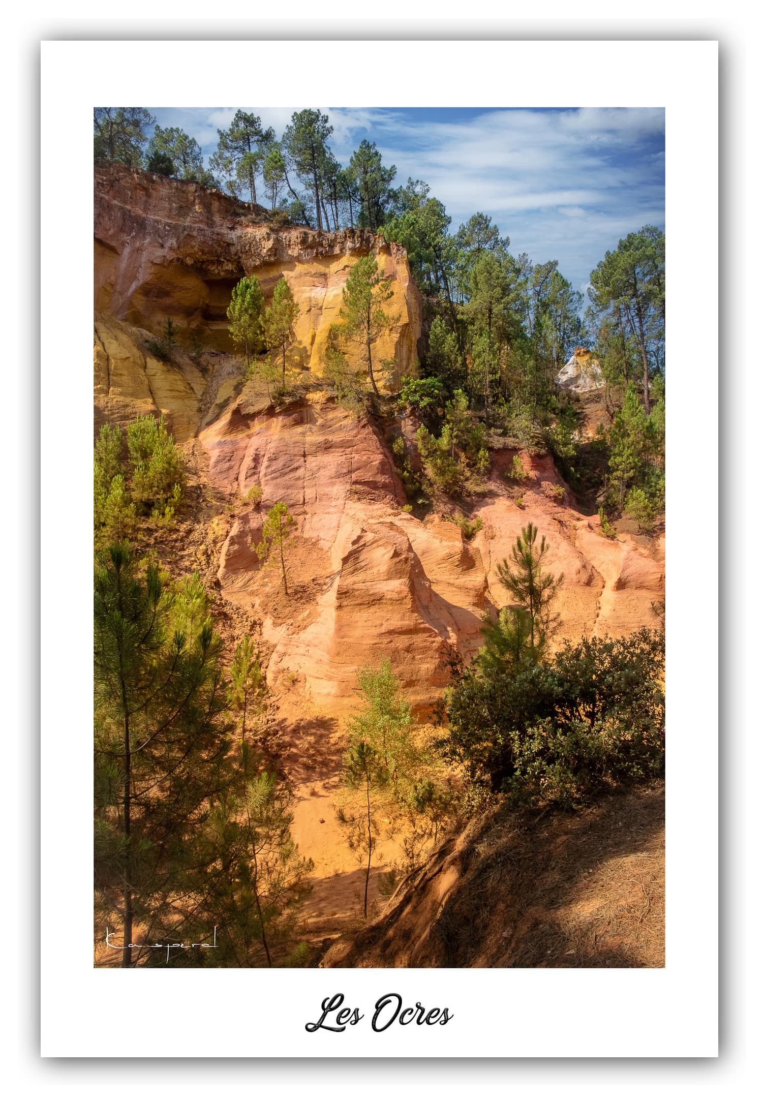 Poster Roussillon (Vaucluse - France). Affiches Formats 30x40 cm, 40x60 cm ou 50x70 cm. Impression sur Papier Photo. Décoration murale. Paysage. Couleur.