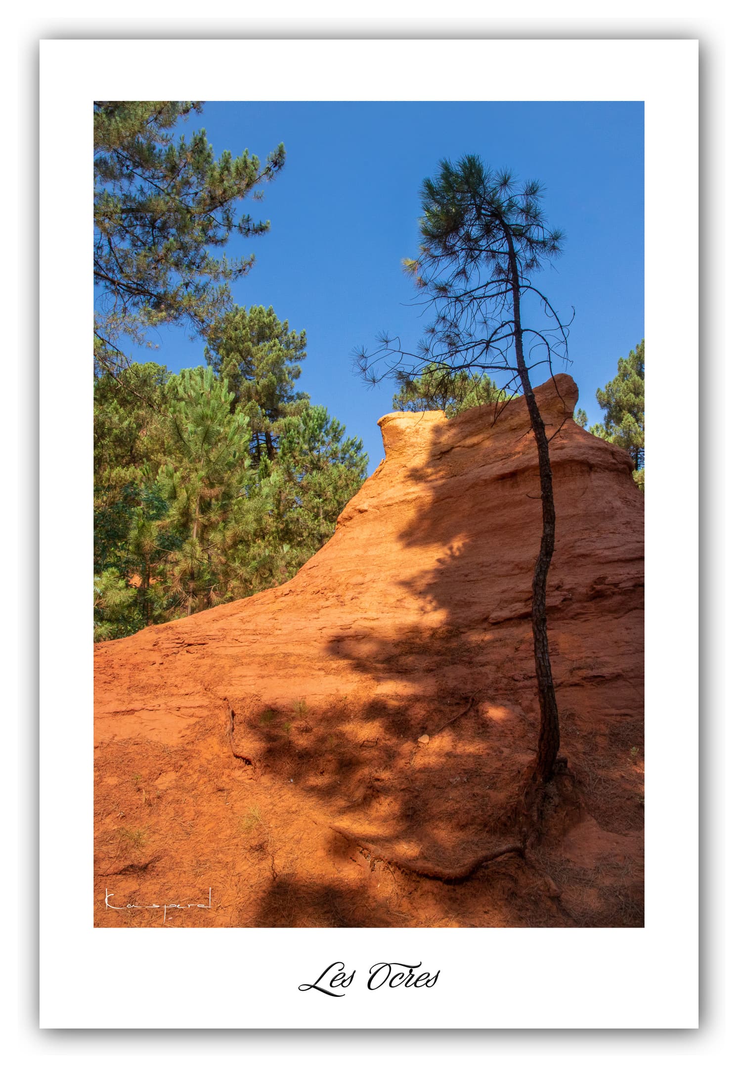 Poster Roussillon (Vaucluse - France). Affiches Formats 30x40 cm, 40x60 cm ou 50x70 cm. Impression sur Papier Photo. Décoration murale. Paysage. Couleur.