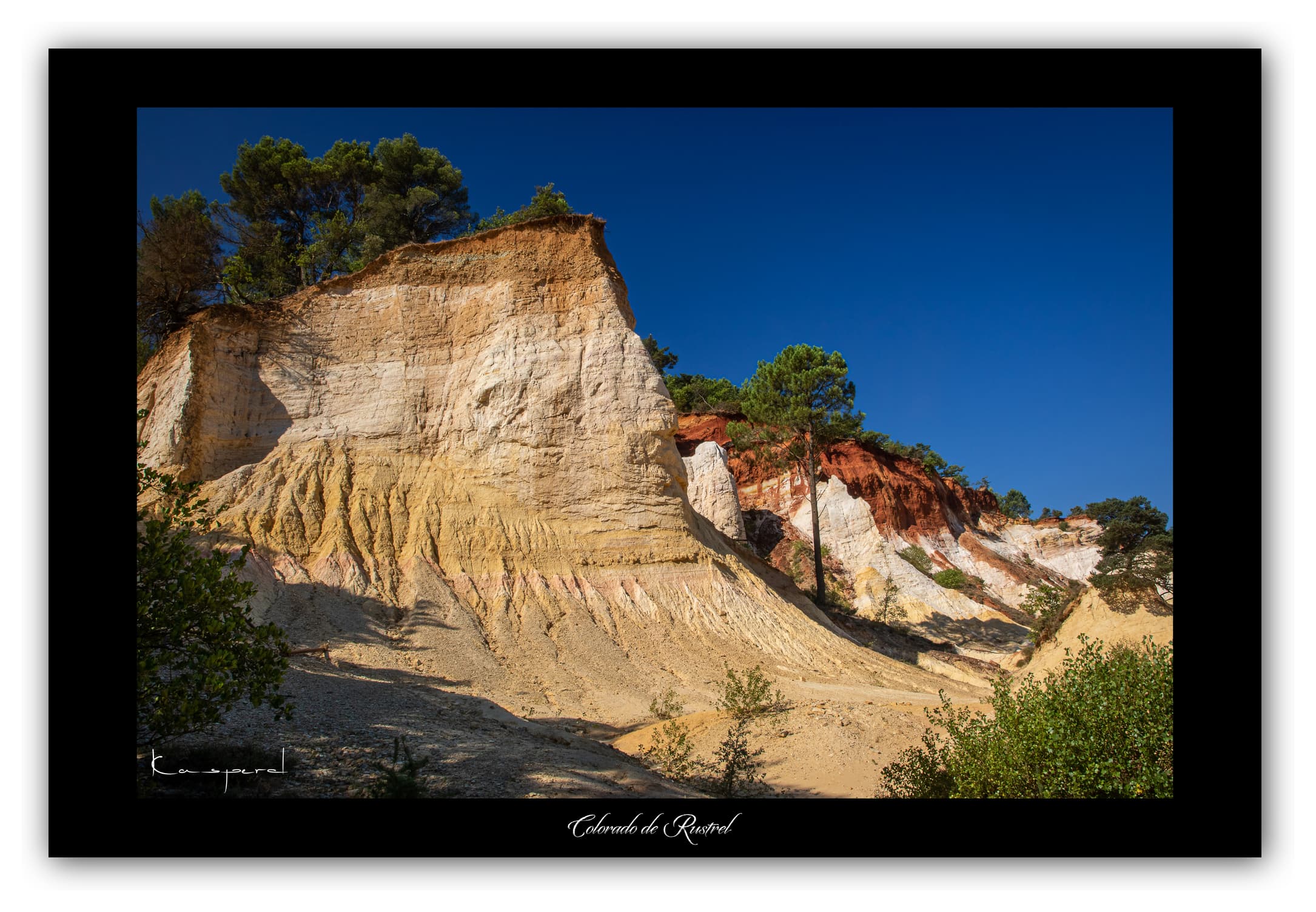 Poster Colorado de Rustrel (Vaucluse - France). Affiches Formats 30x40 cm, 40x60 cm ou 50x70 cm. Impression sur Papier Photo. Décoration murale. Paysage. Couleur.