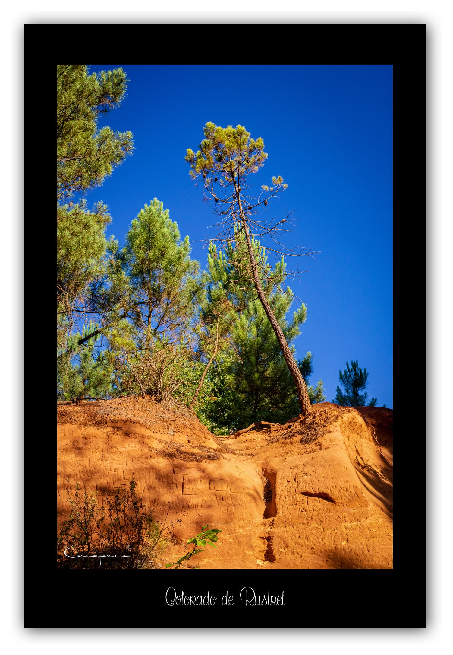 Poster Colorado de Rustrel (Vaucluse - France). Affiches Formats 30x40 cm, 40x60 cm ou 50x70 cm. Impression sur Papier Photo. Décoration murale. Paysage. Couleur.