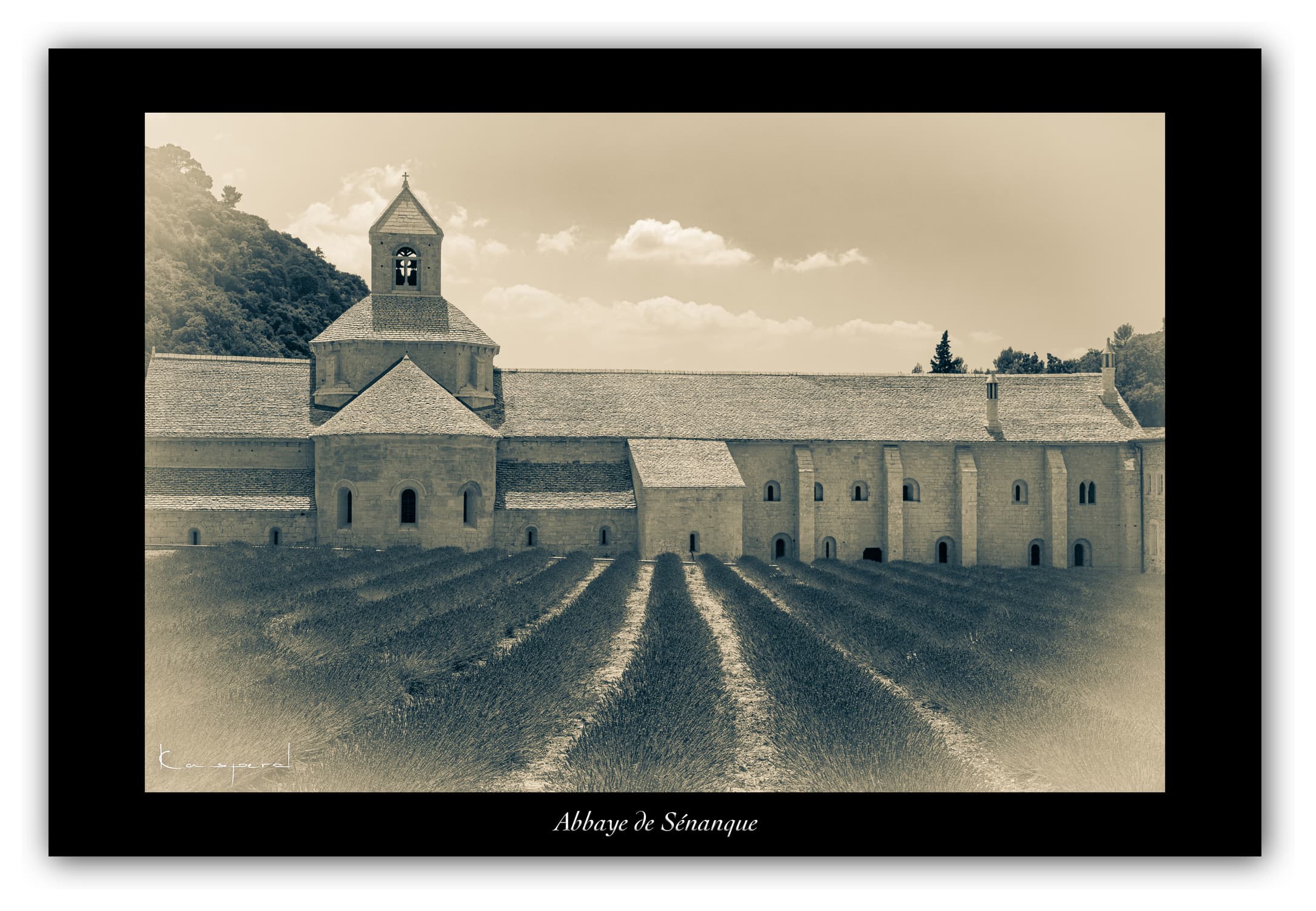 Poster Abbaye de Sénanque (Vaucluse - France). Affiches Formats 30x40 cm, 40x60 cm, 50x70 cm. Impression sur Papier Photo. Décoration murale. Eglise. Architecture.