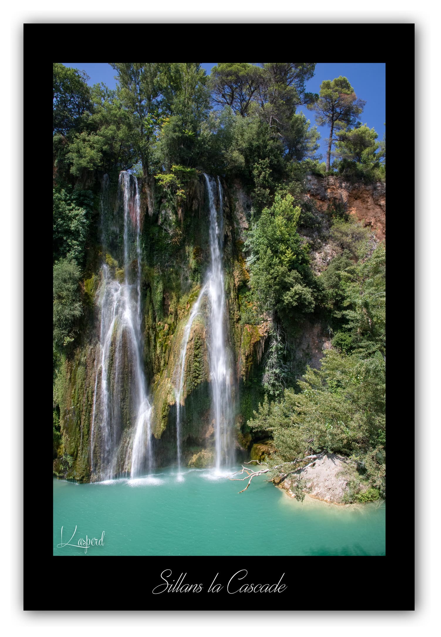Poster Sillans la Cascade - Var (France). Affiches Formats 30x40 cm, 40x60 cm ou 50x70 cm. Impression sur Papier Photo. Décoration murale. Nature. Paysage.