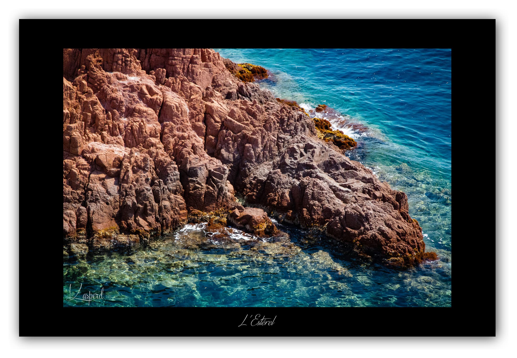 Poster Cap Dramont - Var (France). Affiches Formats 30x40 cm, 40x60 cm ou 50x70 cm. Impression sur Papier Photo. Décoration murale. Nature. Paysage. Panorama. Mer.
