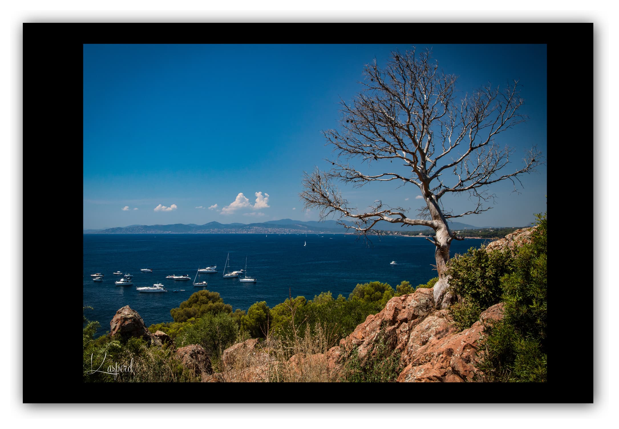 Poster Corniche de l'Estérel - Var (France). Affiches Formats 30x40 cm, 40x60 cm ou 50x70 cm. Impression sur Papier Photo. Décoration murale. Nature. Paysage. Panorama. Mer.