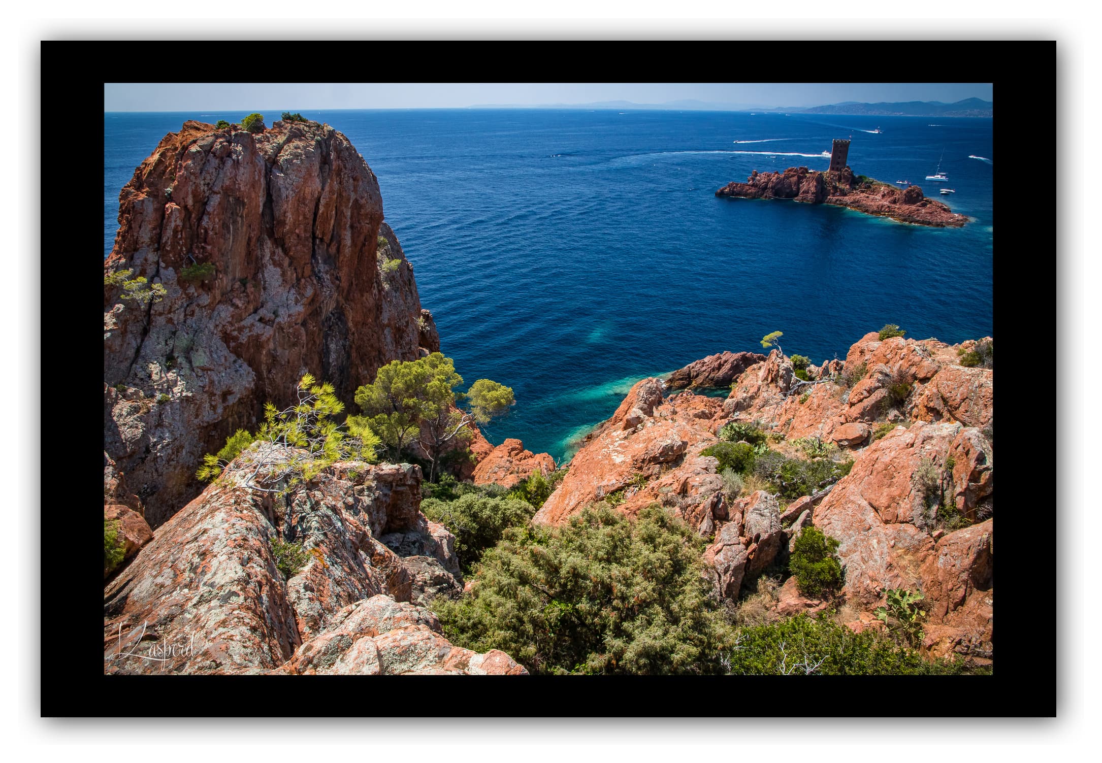 Poster L'Île d'Or- Var (France). Affiches Formats 30x40 cm, 40x60 cm ou 50x70 cm. Impression sur Papier Photo. Décoration murale. Nature. Paysage. Panorama. Mer.