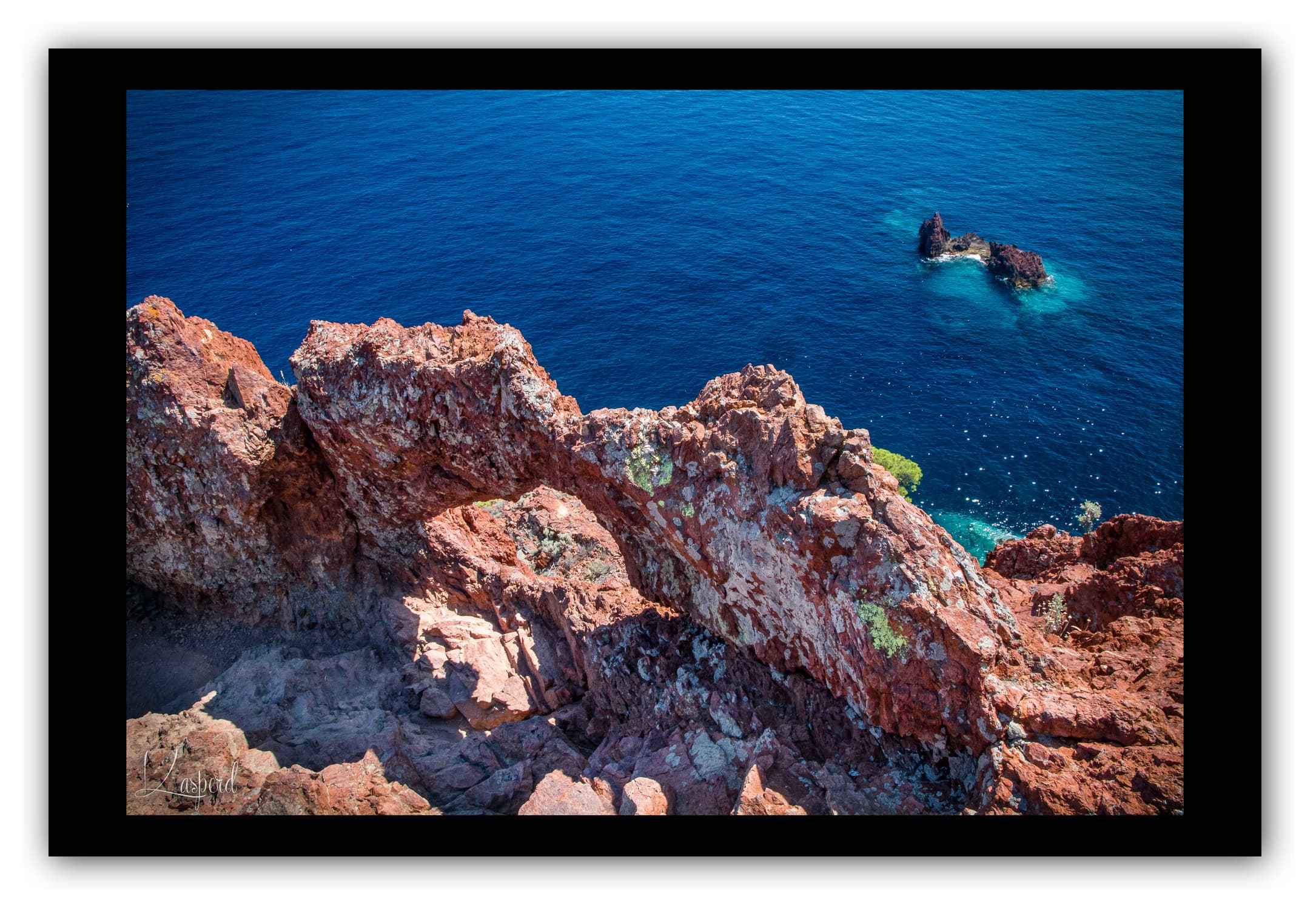 Poster Corniche de l'Estérel - Var (France). Affiches Formats 30x40 cm, 40x60 cm ou 50x70 cm. Impression sur Papier Photo. Décoration murale. Nature. Paysage. Panorama. Mer.