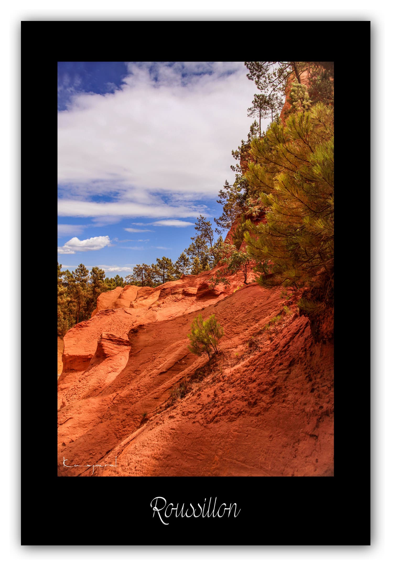 Poster Sentier des Ocres (Vaucluse - France). Affiches Formats 30x40 cm, 40x60 cm ou 50x70 cm. Impression sur Papier Photo. Décoration murale. Paysage. Pop Color.