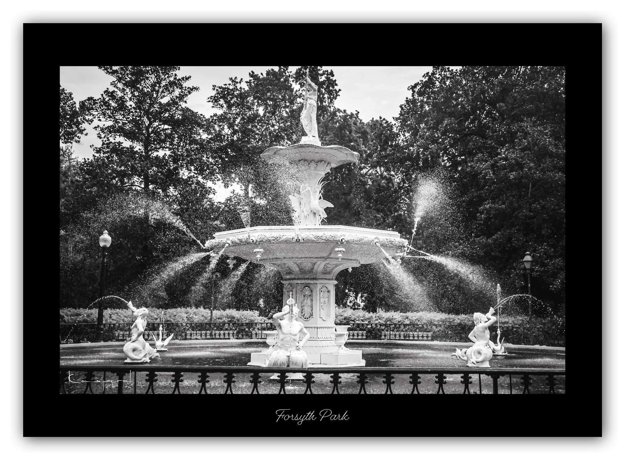 Poster Forsyth Park (Georgie - États-Unis). Affiches Formats 30x40 cm, 40x60 cm ou 50x70 cm. Impression sur Papier Photo. Décoration murale. Architecture. USA.