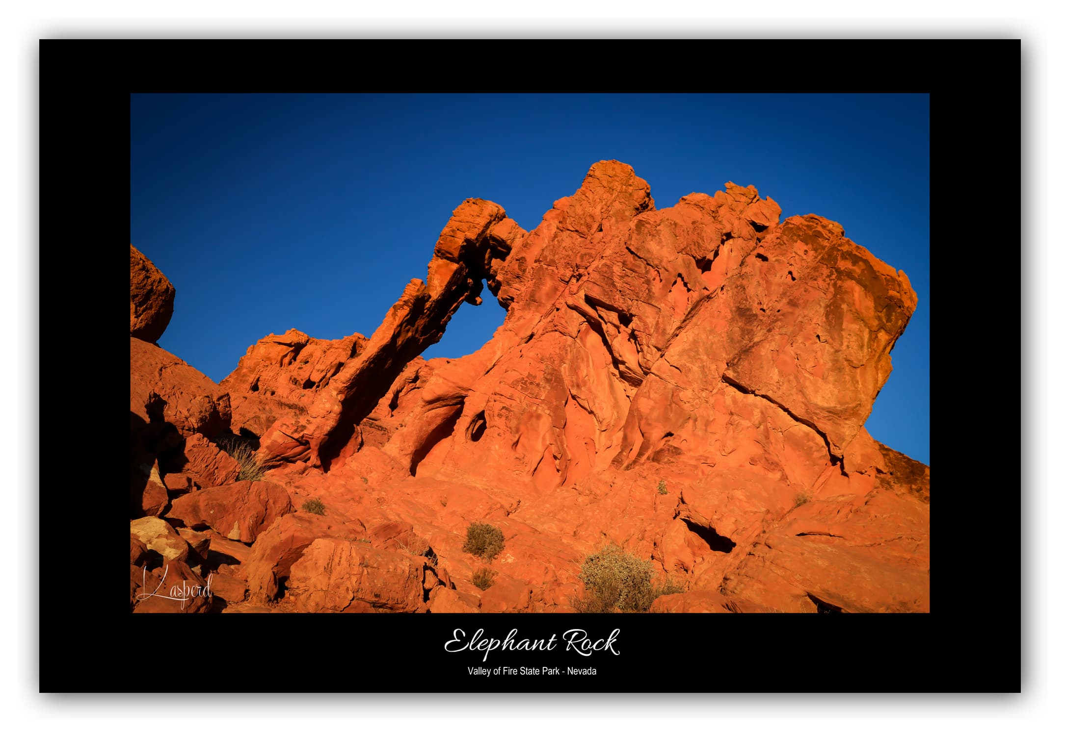 Poster Valley of Fire - Nevada (États-Unis). Affiches Formats 30x40 cm, 40x60 cm ou 50x70 cm. Impression sur Papier Photo. Décoration murale. Paysage. Ouest Américain.