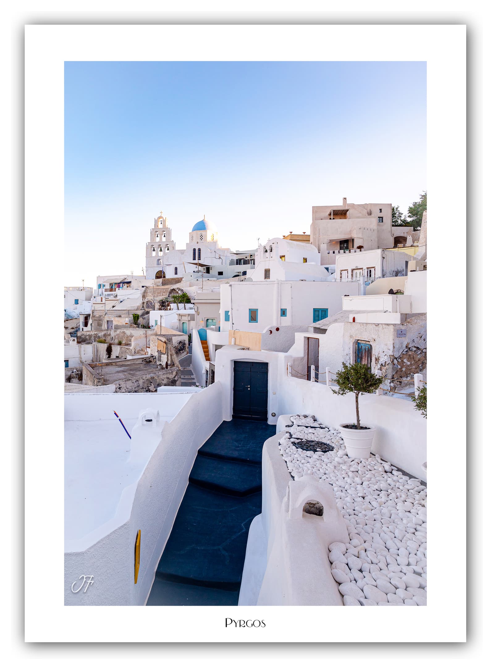 Générique Poster Pyrgos (Les Cyclades - Grèce). Affiches Formats 30x40cm, 40x60 cm ou 50x70 cm. Impression sur Papier Photo. Décoration murale. Architecture. Mer.