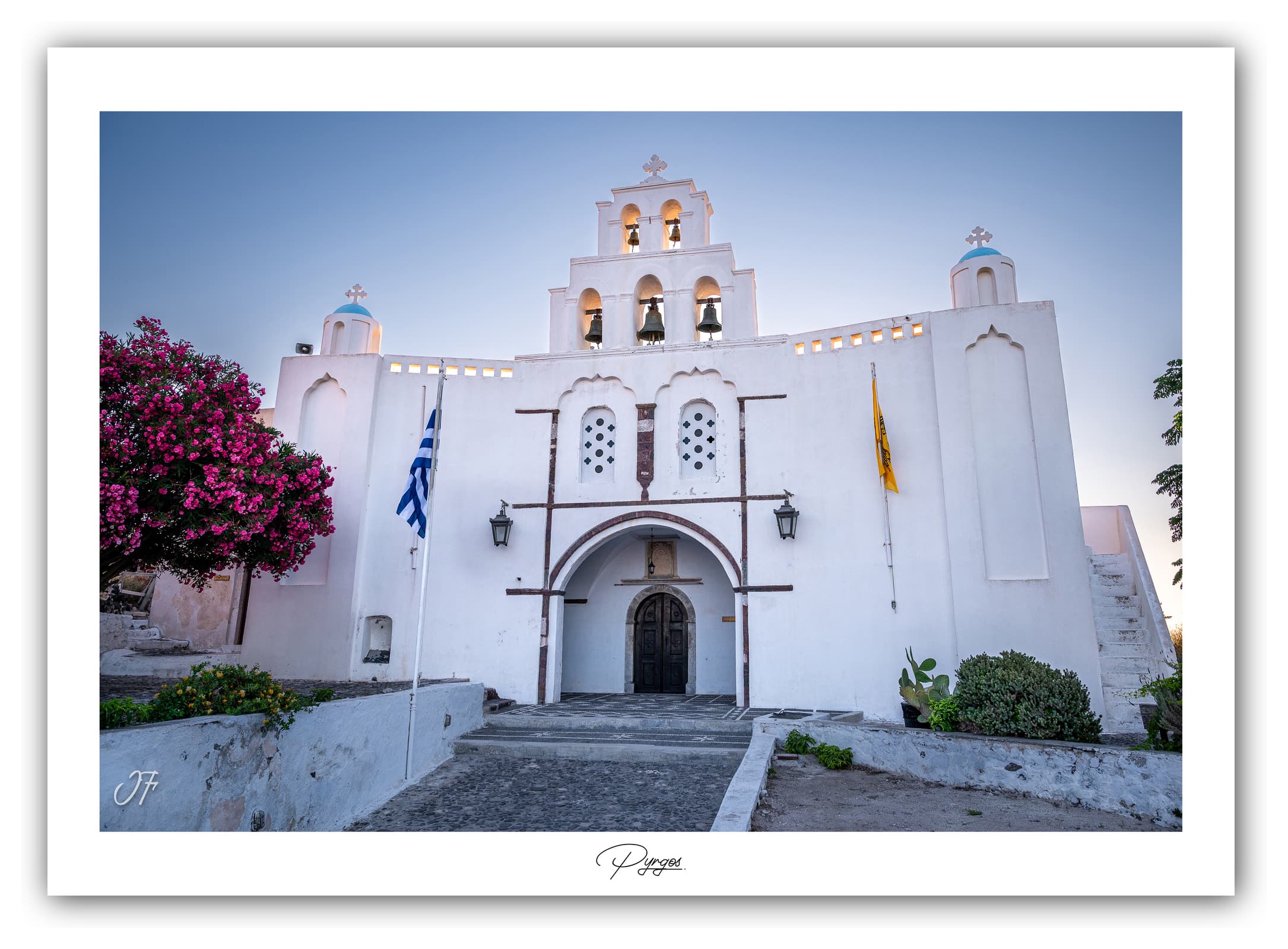 Générique Poster Eglise Sainte-Trinité (Prygos - Grèce). Affiches Formats 30x40cm, 40x60 cm ou 50x70 cm. Impression sur Papier Photo. Décoration murale. Architecture. Mer.