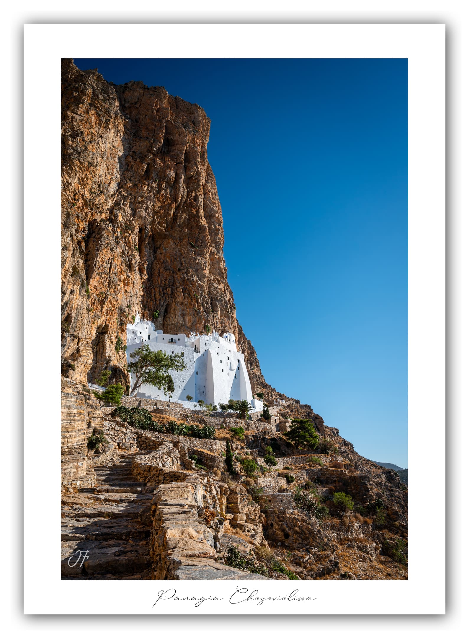 Générique Poster Panagia Chozoviotissa (Amorgos - Grèce). Affiches Formats 30x40cm, 40x60 cm ou 50x70 cm. Impression sur Papier Photo. Décoration murale. Architecture. Mer.