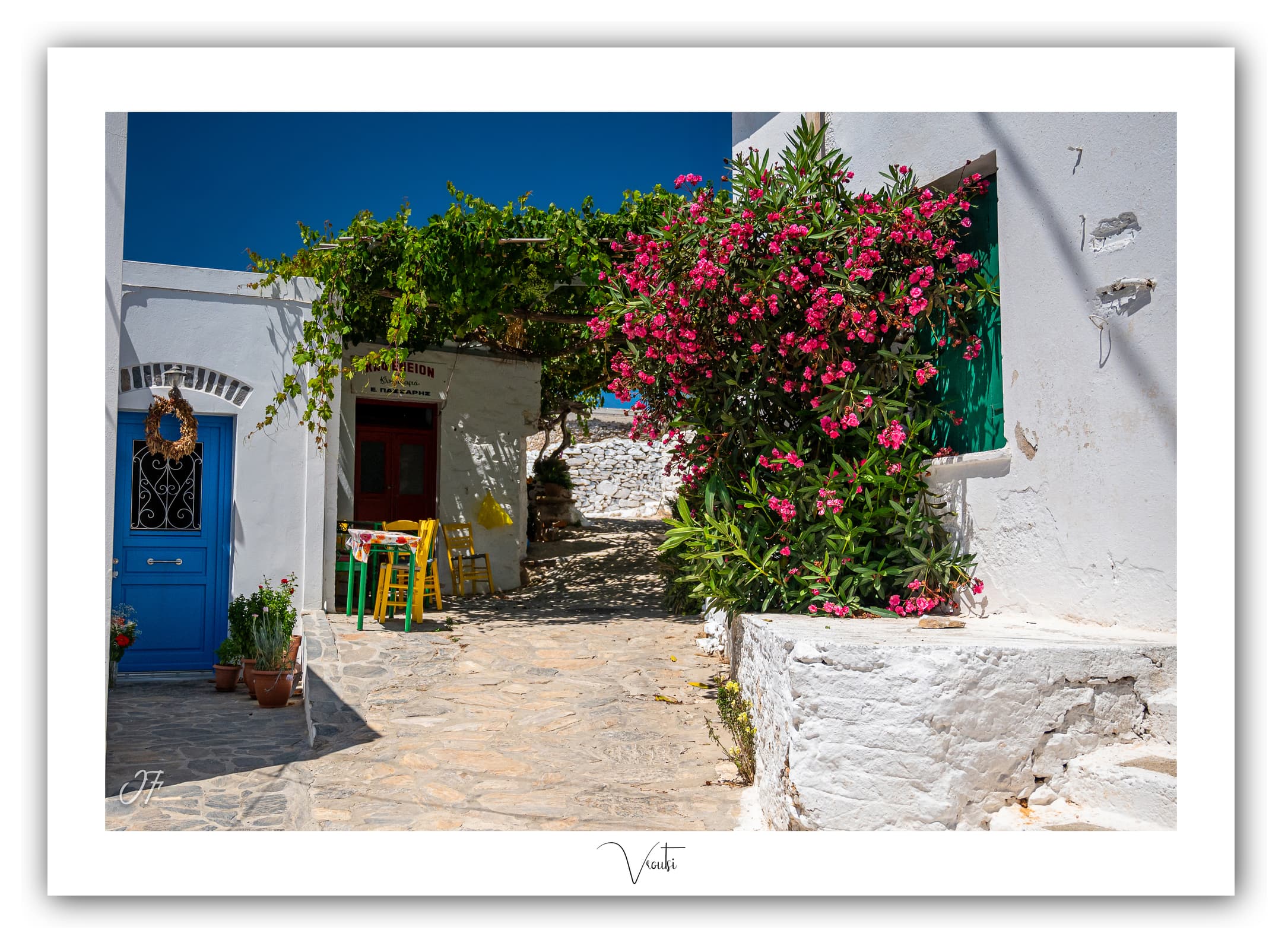 Générique Poster Vroutsi (Amorgos - Grèce). Affiches Formats 30x40cm, 40x60 cm ou 50x70 cm. Impression sur Papier Photo. Décoration murale. Architecture. Mer.