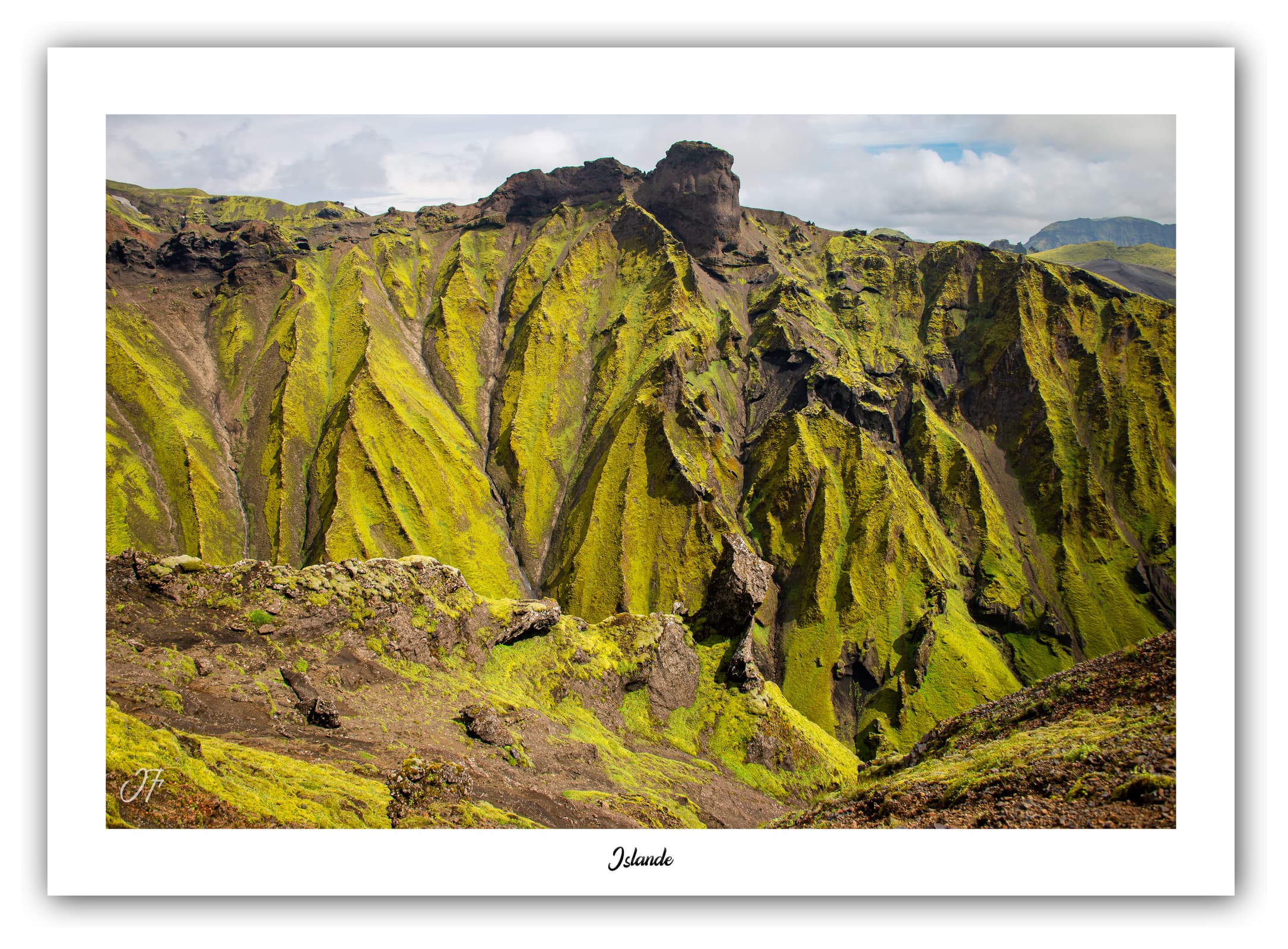 Poster Région de Thakgil (Islande). Affiches Formats 30x40cm, 40x60 cm ou 50x70 cm. Impression sur Papier Photo. Décoration murale. Montagne. Paysage.