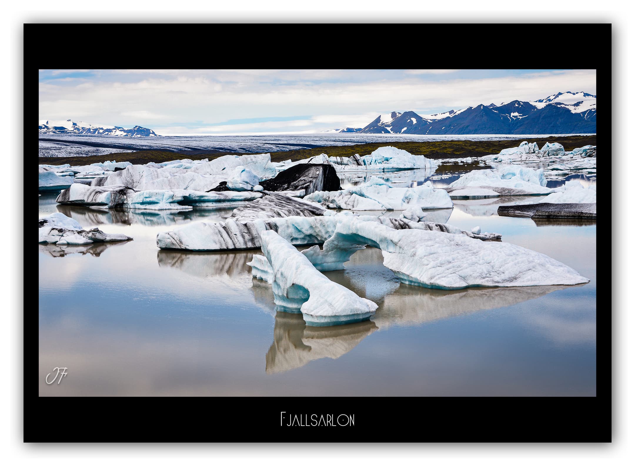 Poster Fjallsarlon (Islande). Affiches Formats 30x40cm, 40x60 cm ou 50x70 cm. Impression sur Papier Photo. Décoration murale. Lagon. Glacier.