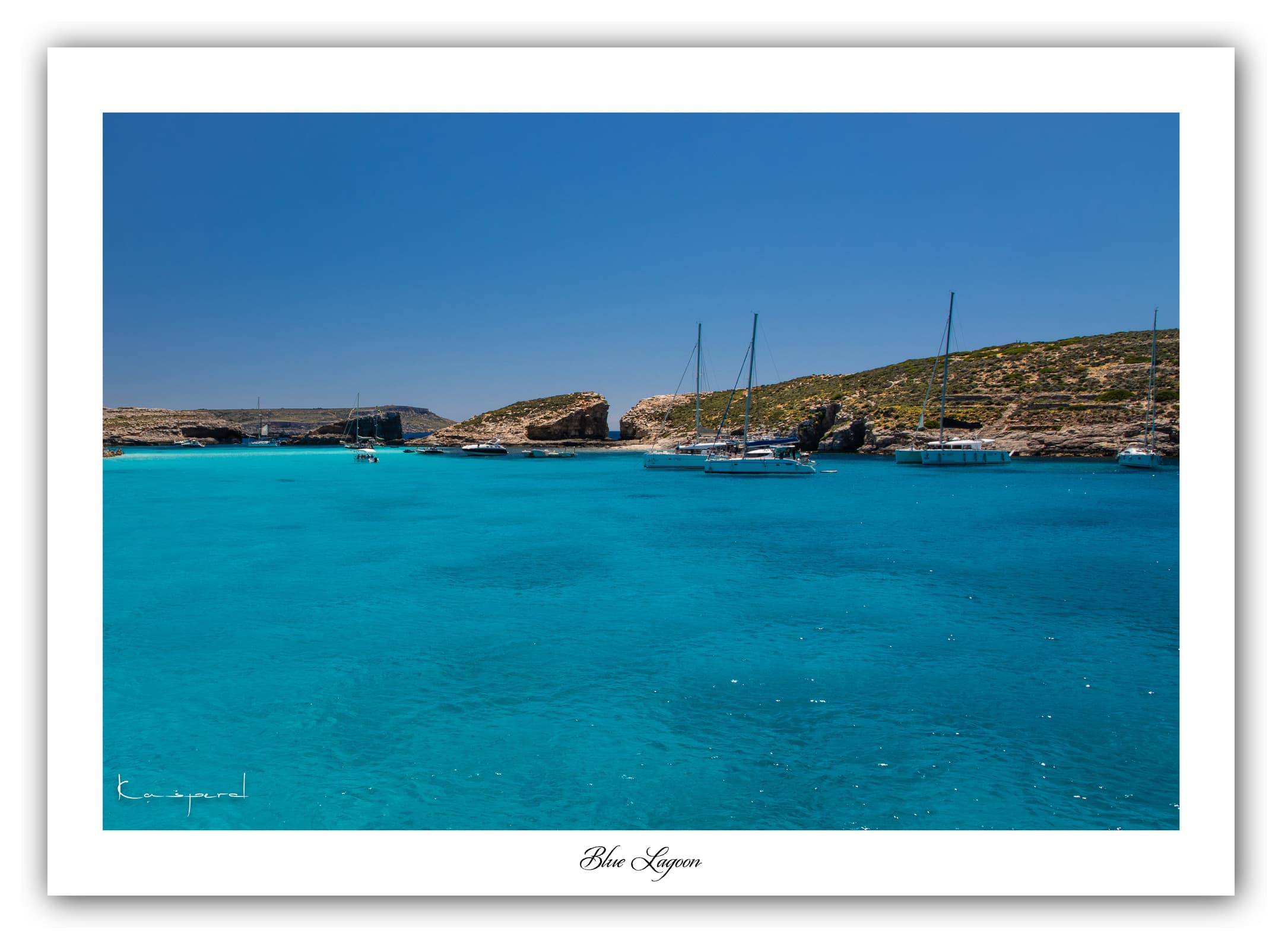 Générique Poster Blue Lagoon (Malte). Affiches Formats 30x40cm, 40x60 cm ou 50x70 cm. Impression sur Papier Photo. Décoration murale. Paysage. Mer. Îles.