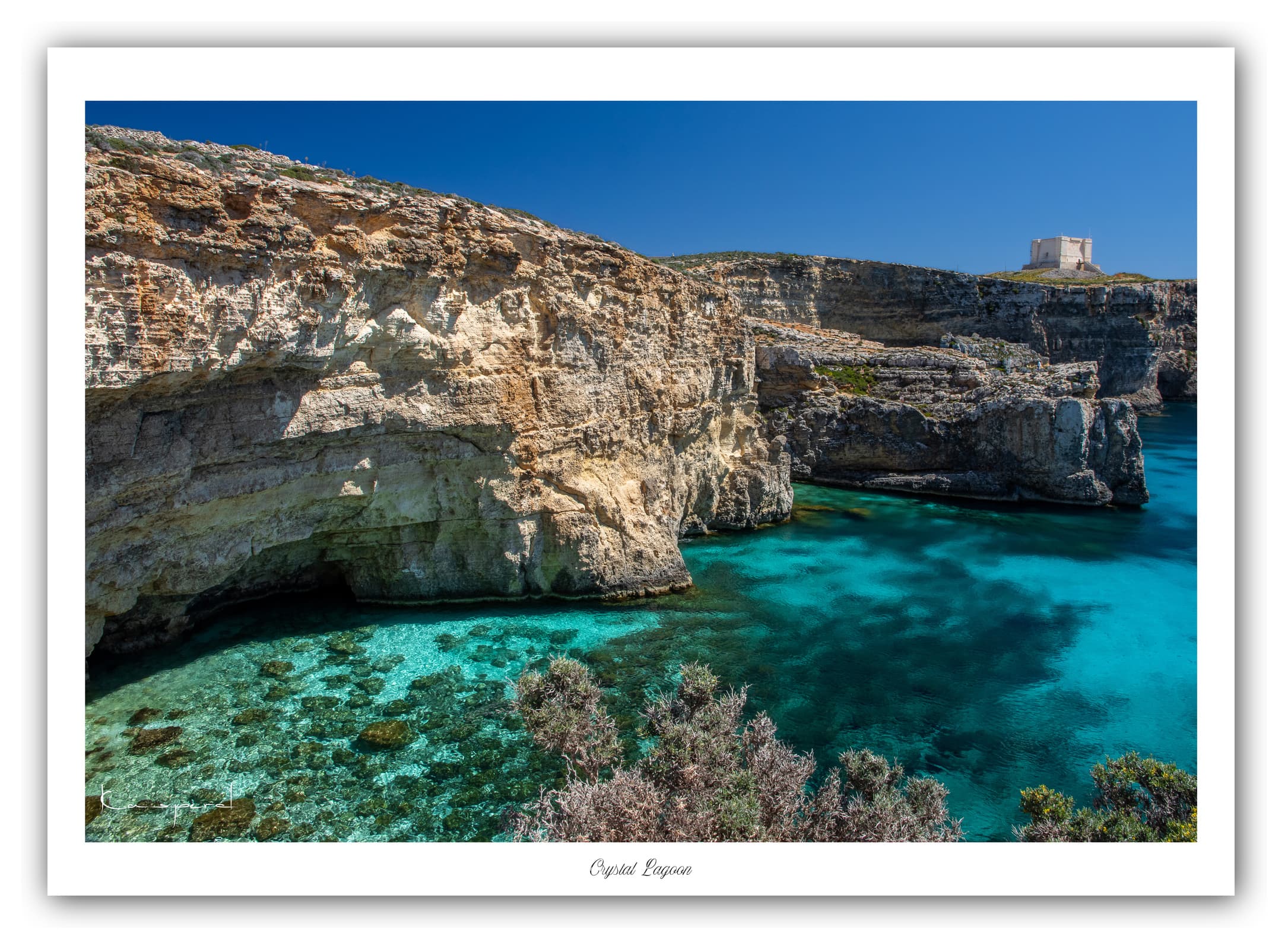 Générique Poster Crystal Lagoon (Comino). Affiches Formats 30x40cm, 40x60 cm ou 50x70 cm. Impression sur Papier Photo. Décoration murale. Paysage. Mer. Îles.