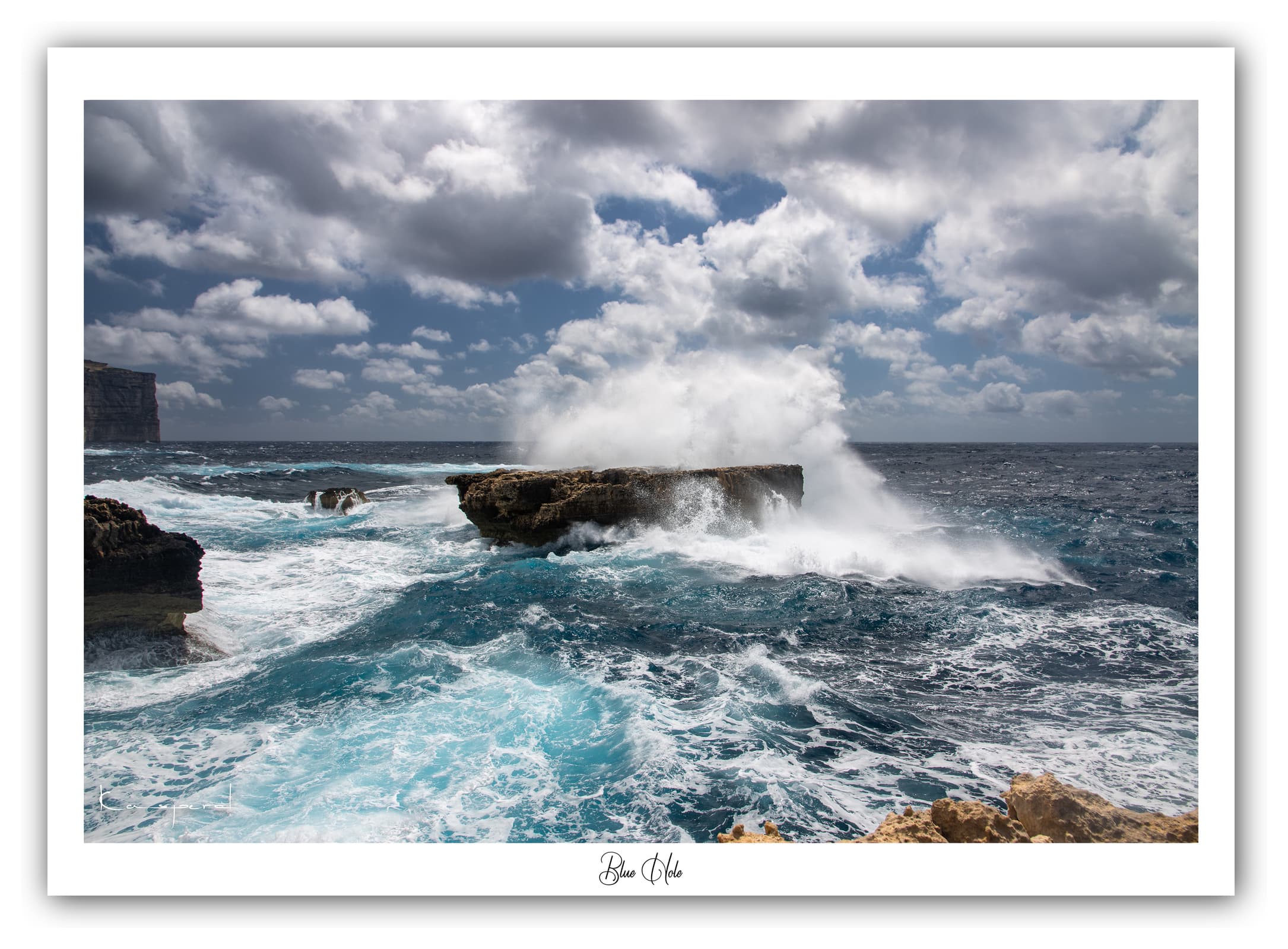 Générique Poster Blue Hole - Gozo (Malte). Affiches Formats 30x40cm, 40x60 cm ou 50x70 cm. Impression sur Papier Photo. Décoration murale. Paysage. Mer. Îles.