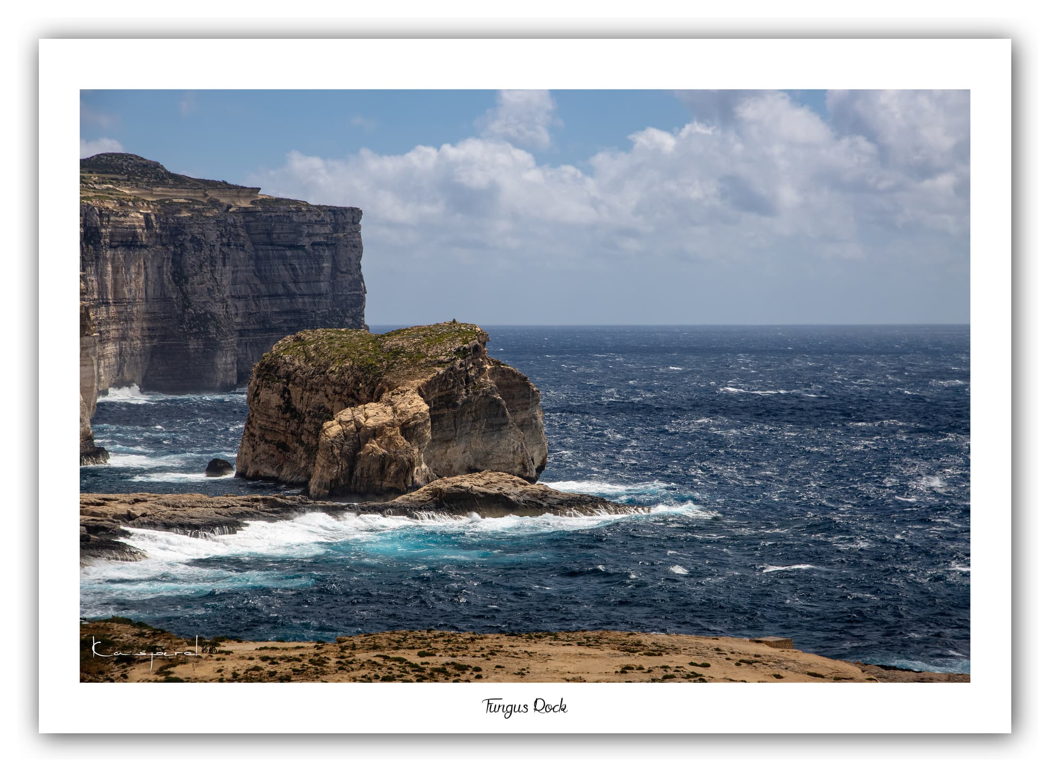Générique Poster Fungus Rock - Gozo (Malte). Affiches Formats 30x40cm, 40x60 cm ou 50x70 cm. Impression sur Papier Photo. Décoration murale. Paysage. Mer. Îles.