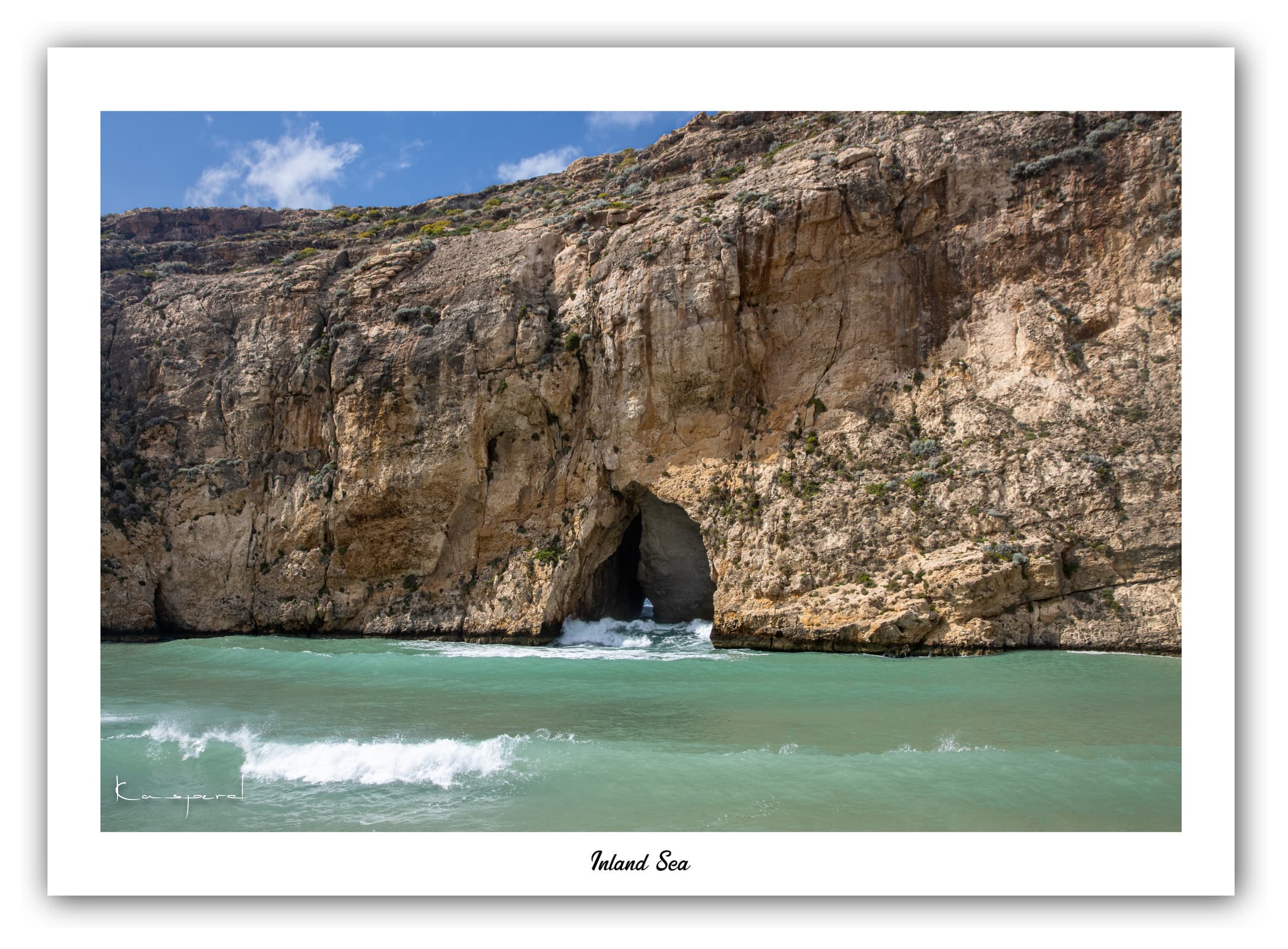 Générique Poster Inland Sea - Gozo (Malte). Affiches Formats 30x40cm, 40x60 cm ou 50x70 cm. Impression sur Papier Photo. Décoration murale. Paysage. Mer. Îles.