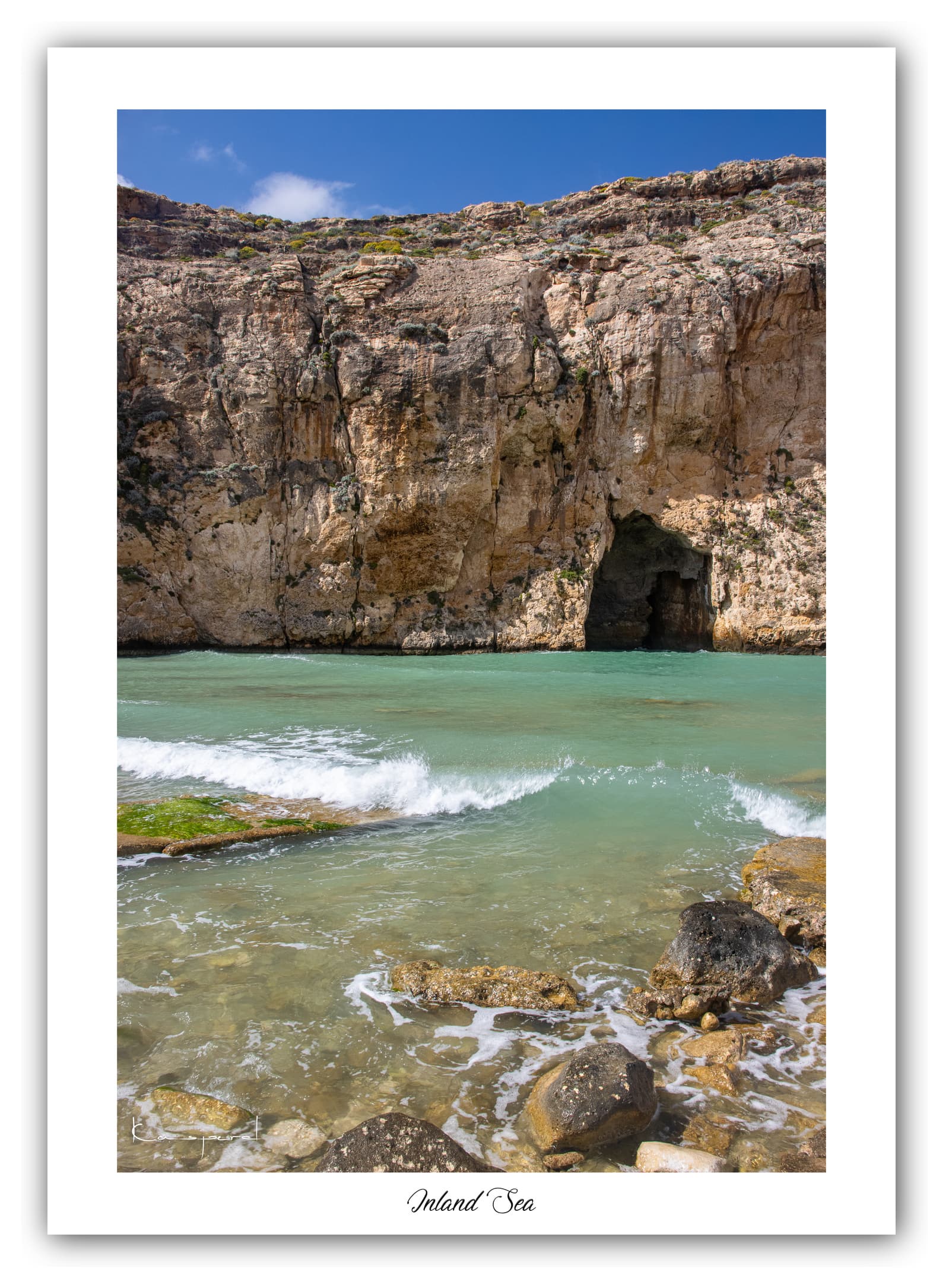 Générique Poster Inland Sea - Gozo (Malte). Affiches Formats 30x40cm, 40x60 cm ou 50x70 cm. Impression sur Papier Photo. Décoration murale. Paysage. Mer. Îles.