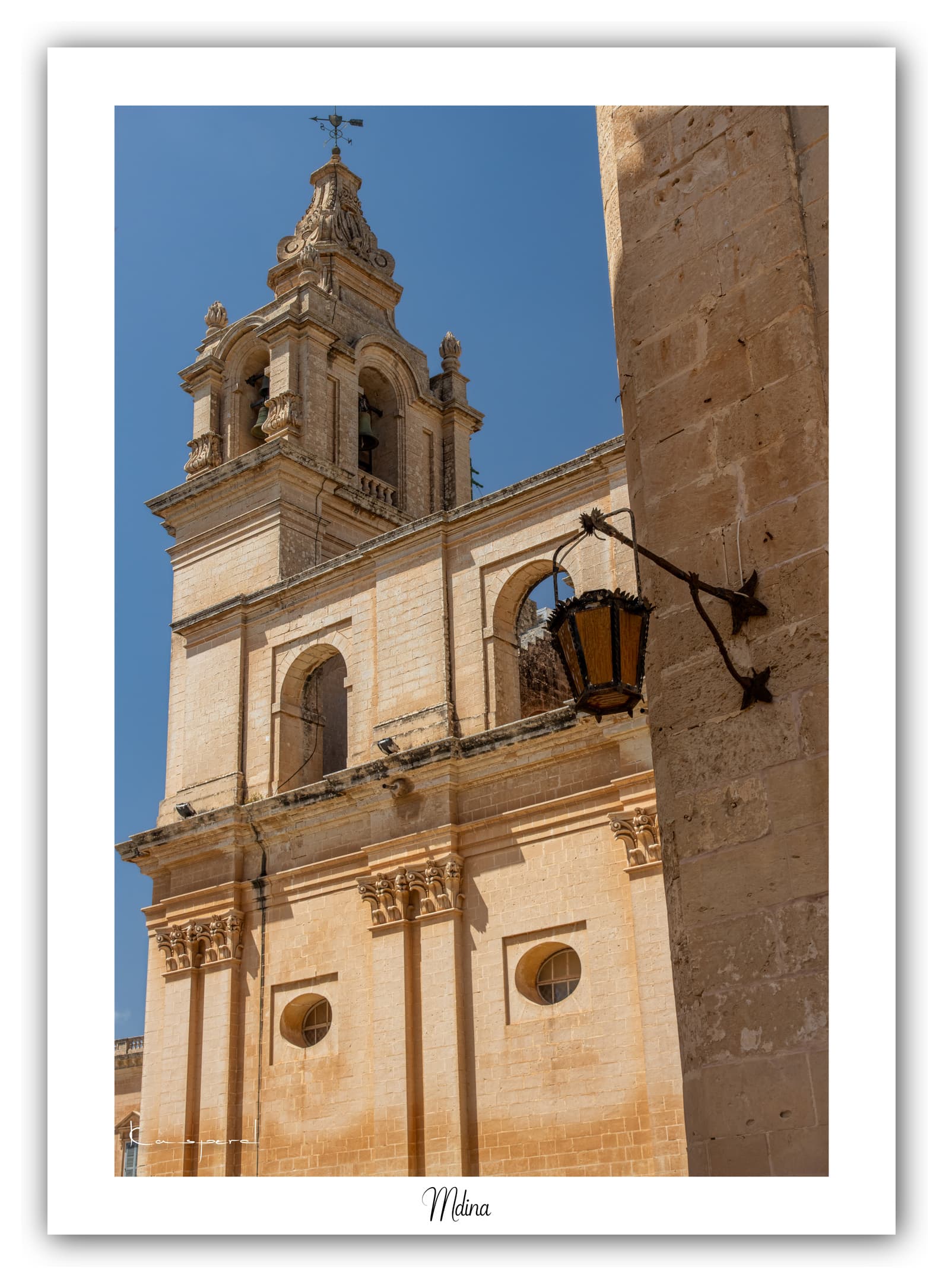 Générique Poster Cathédrale Saint-Paul à Mdina (Malte). Affiches Formats 30x40cm, 40x60 cm ou 50x70 cm. Impression sur Papier Photo. Décoration murale. Architecture. Mer. Îles.