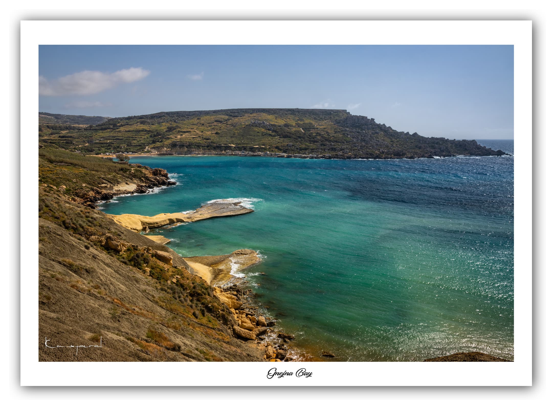 Générique Poster Baie de Gnejna (Malte). Affiches Formats 30x40cm, 40x60 cm ou 50x70 cm. Impression sur Papier Photo. Décoration murale. Paysage. Mer. Îles.