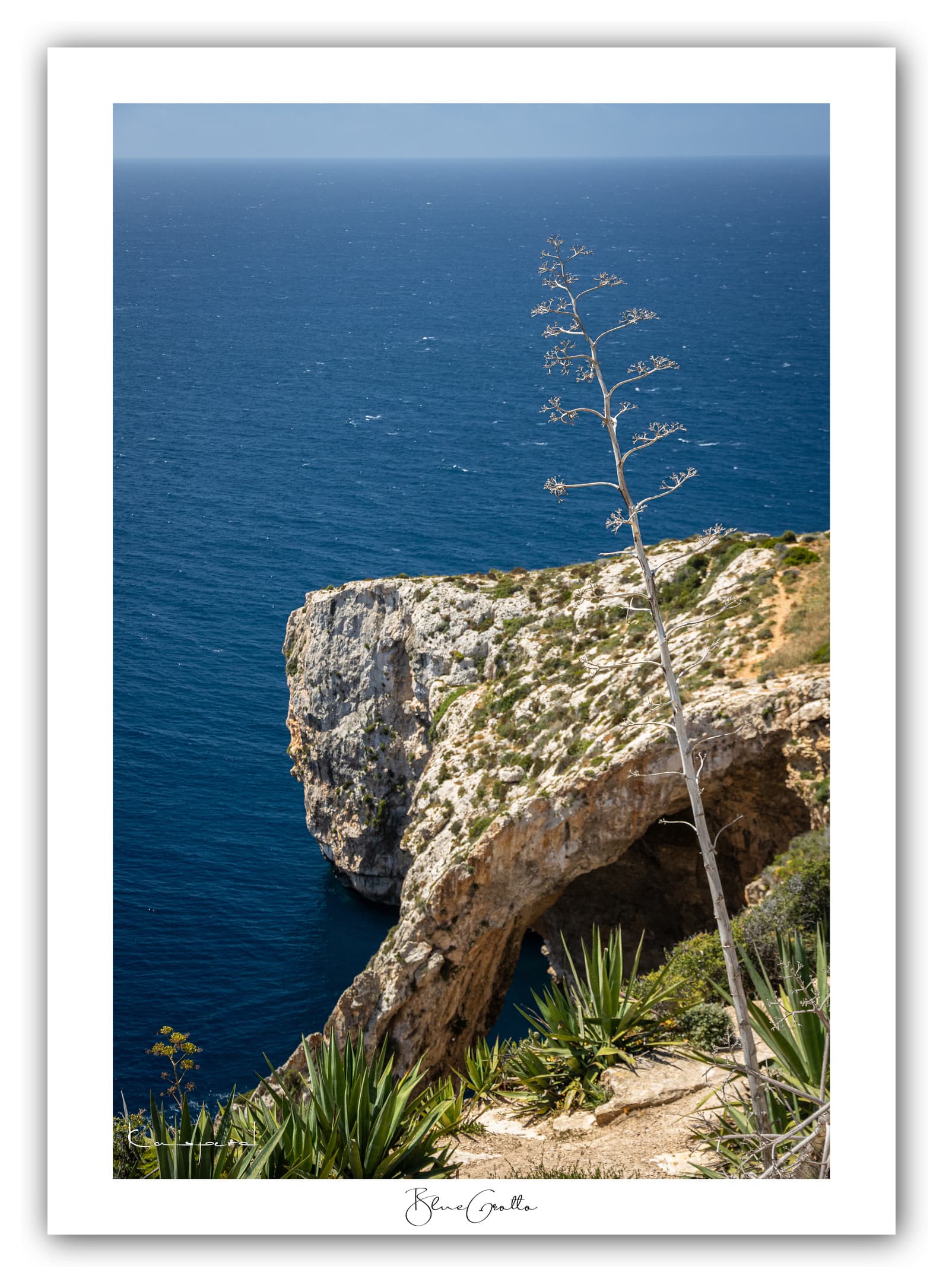 Générique Poster Blue Grotto (Malte). Affiches Formats 30x40cm, 40x60 cm ou 50x70 cm. Impression sur Papier Photo. Décoration murale. Paysage. Mer. Île.