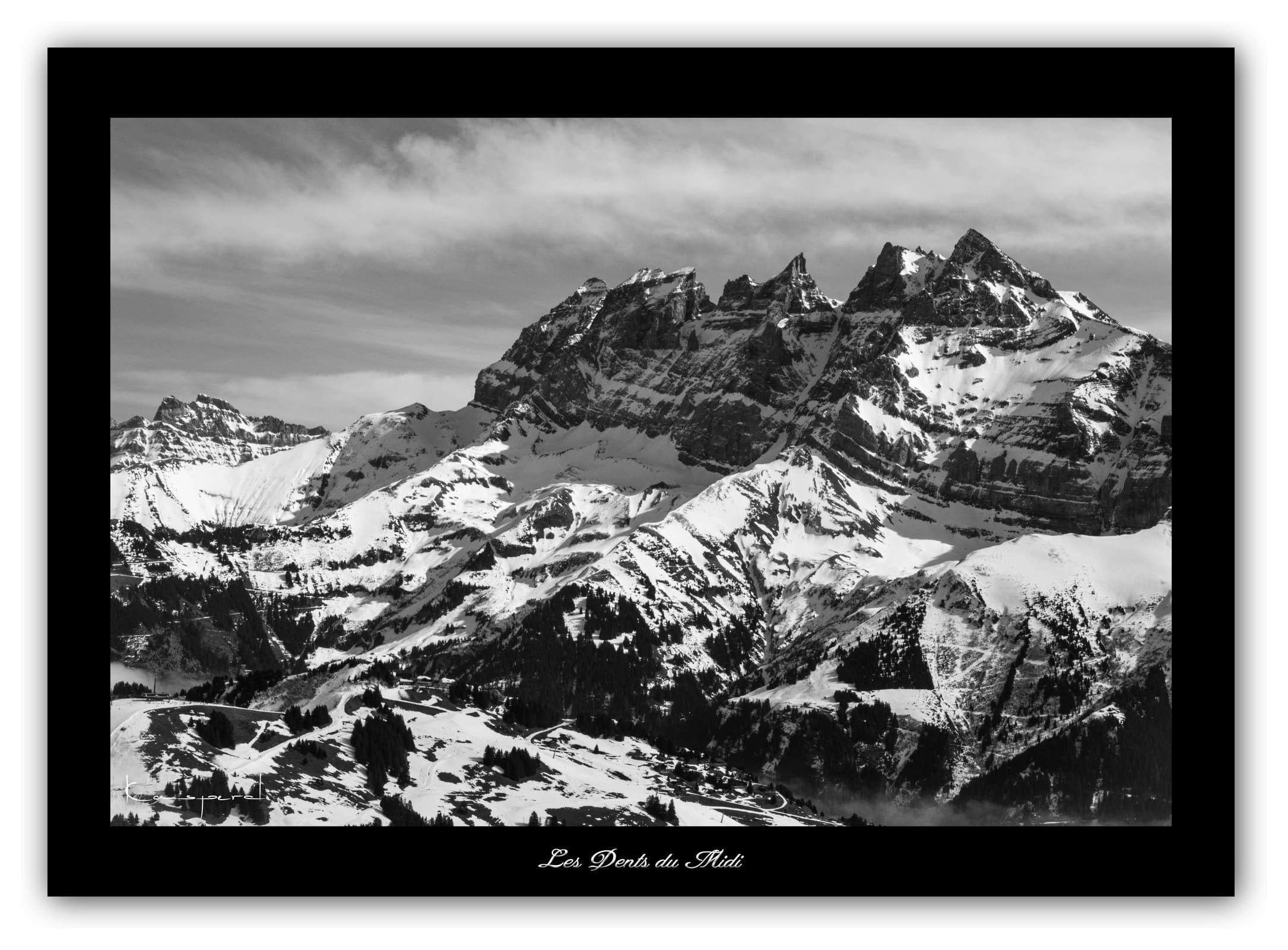 Poster Les Dents du Midi - Valais (Suisse). Affiches Formats 30x40 cm, 40x60 cm ou 50x70 cm. Impression sur Papier Photo. Décoration murale. Nature. Paysage. Panorama. Montagne. Noir et Blanc.