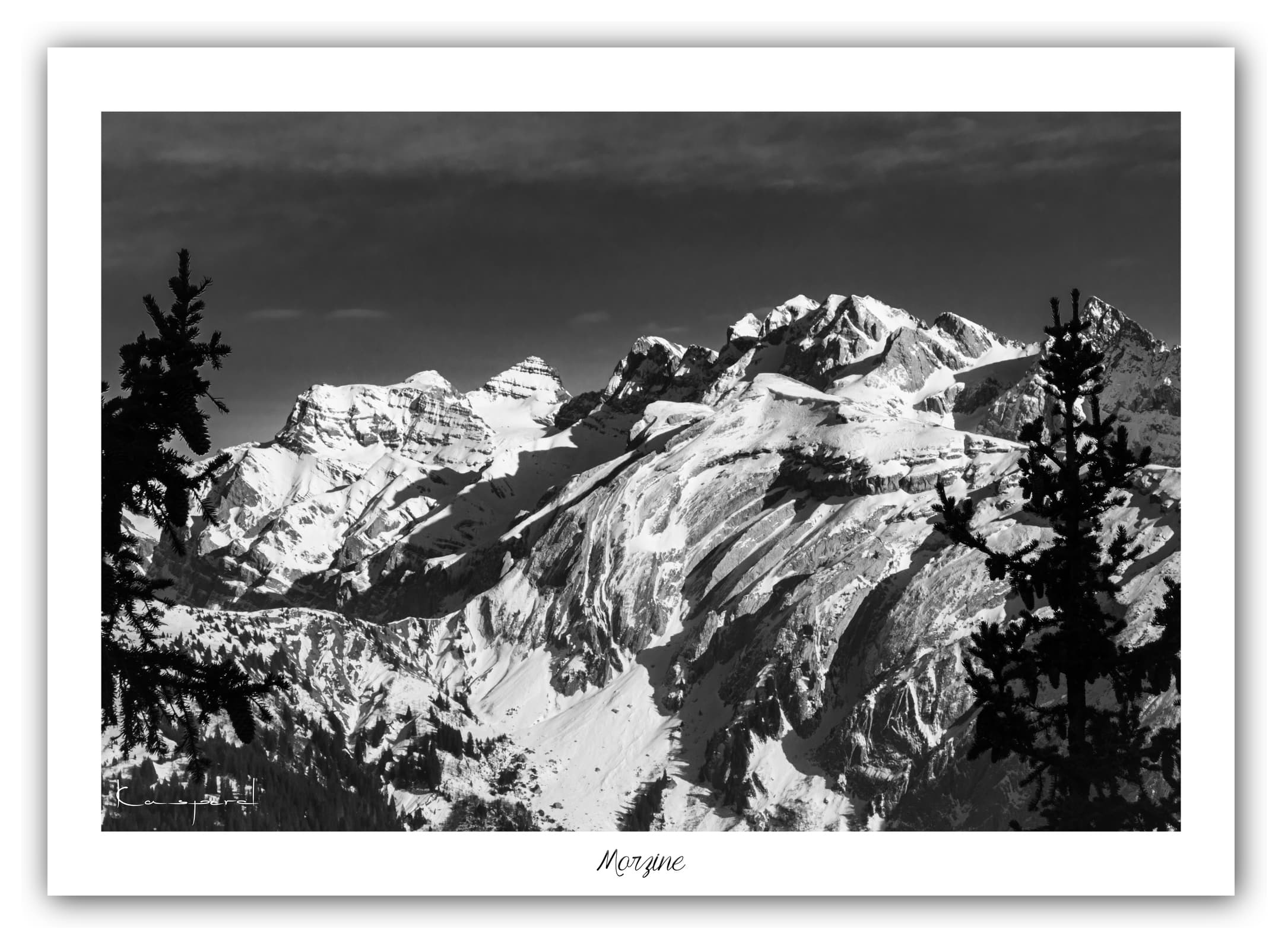 Poster Morzine - Haute-Savoie (France). Affiches Formats 30x40 cm, 40x60 cm ou 50x70 cm. Impression sur Papier Photo. Décoration murale. Nature. Paysage. Panorama. Montagne. Noir et Blanc.