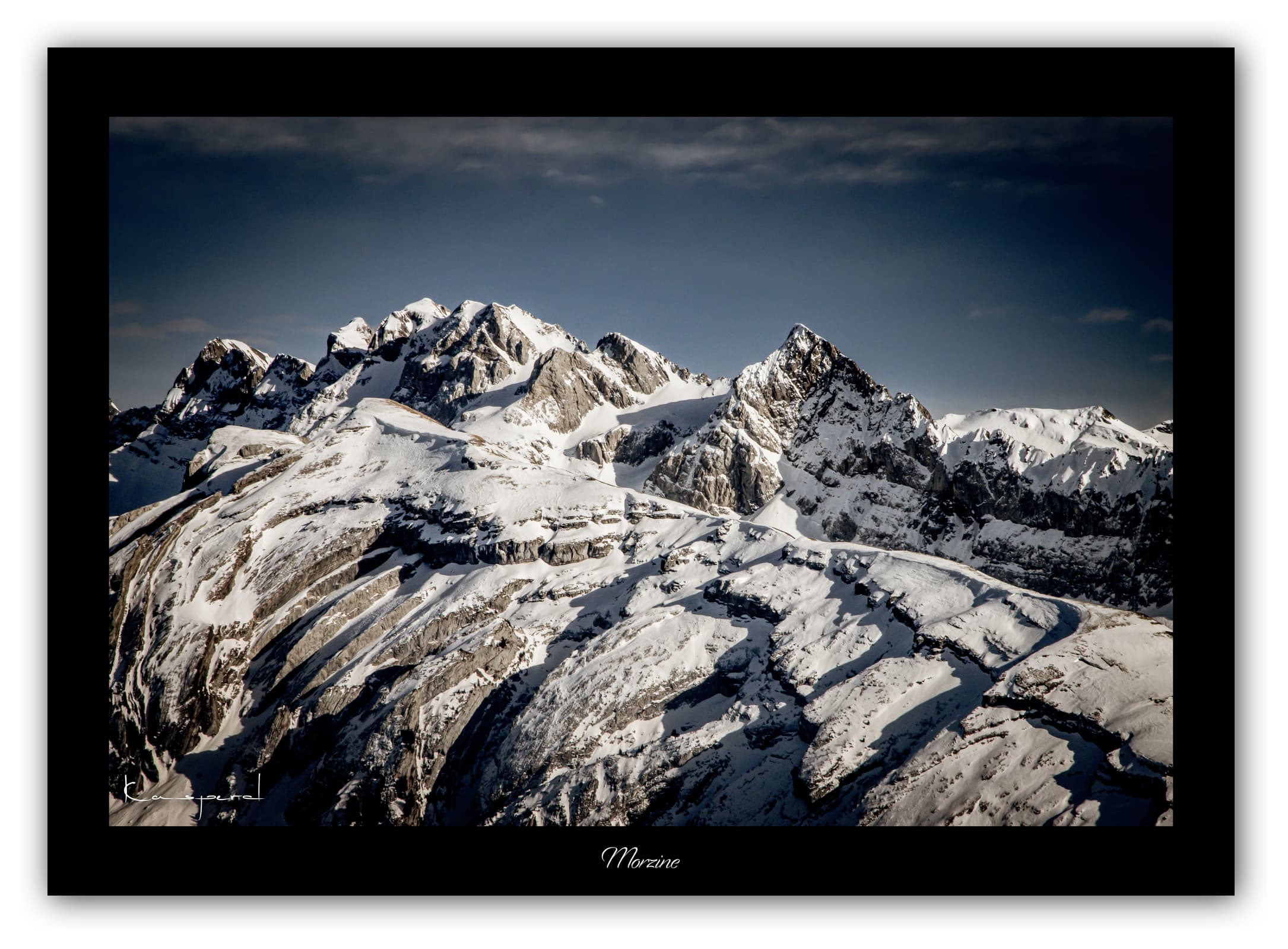 Poster Morzine - Haute-Savoie (France). Affiches Formats 30x40 cm, 40x60 cm ou 50x70 cm. Impression sur Papier Photo. Décoration murale. Nature. Paysage. Panorama. Montagne. Noir et Blanc.